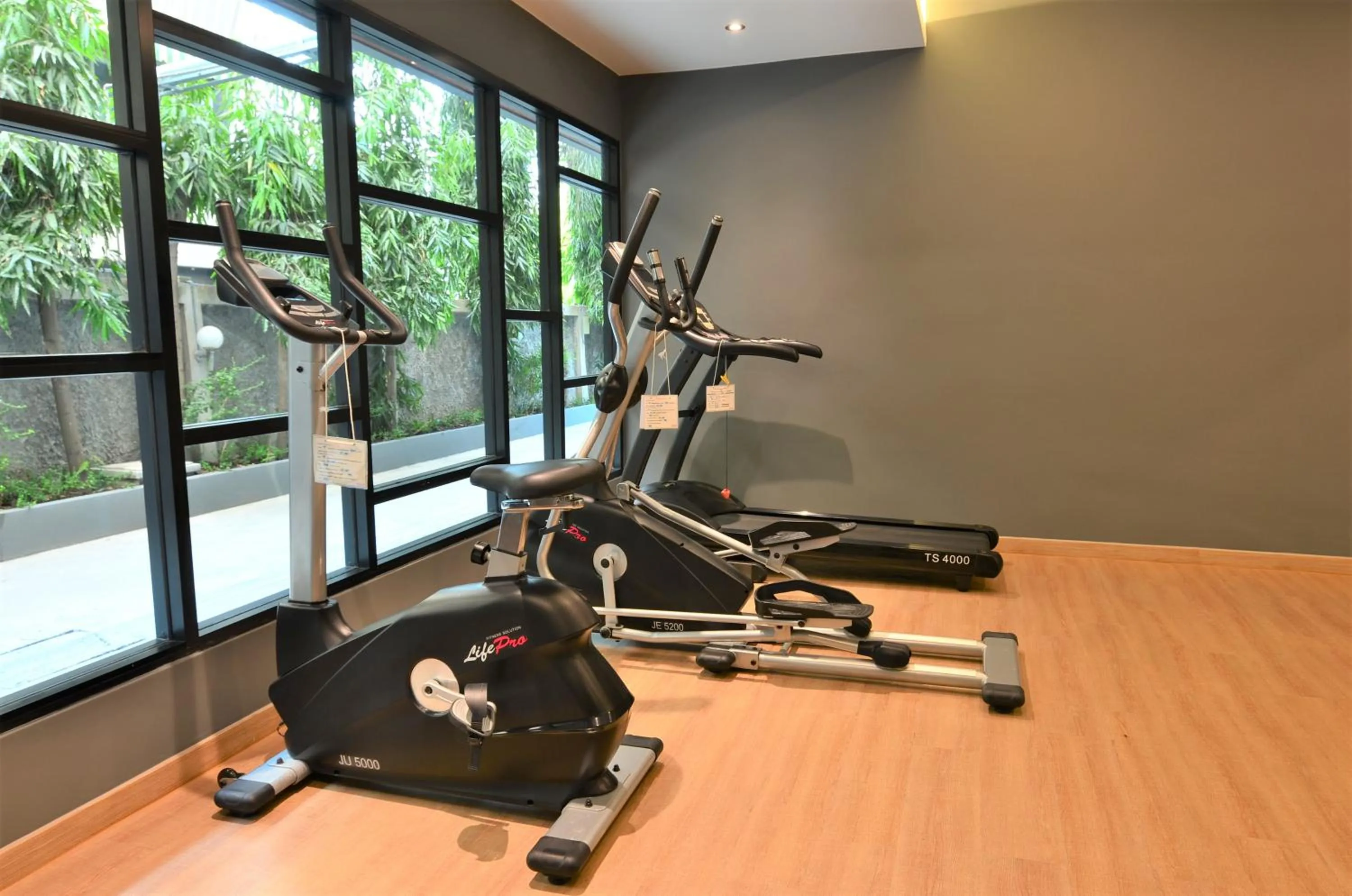 Fitness centre/facilities in Grand Tara Garden Thai Hotel