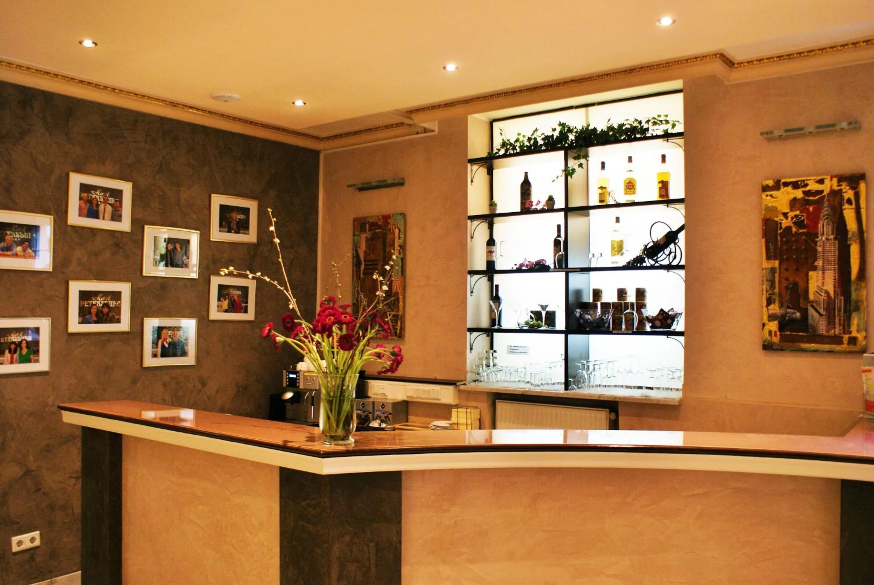 Lounge or bar in Atomis Hotel Düsseldorf City