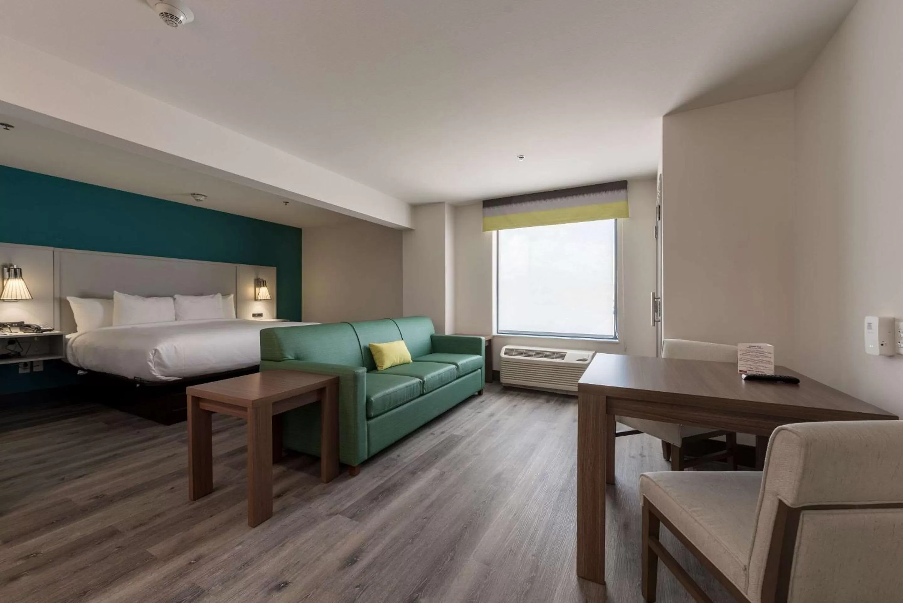 Bedroom, Bed in Comfort Suites Colorado Springs East - Medical Center Area