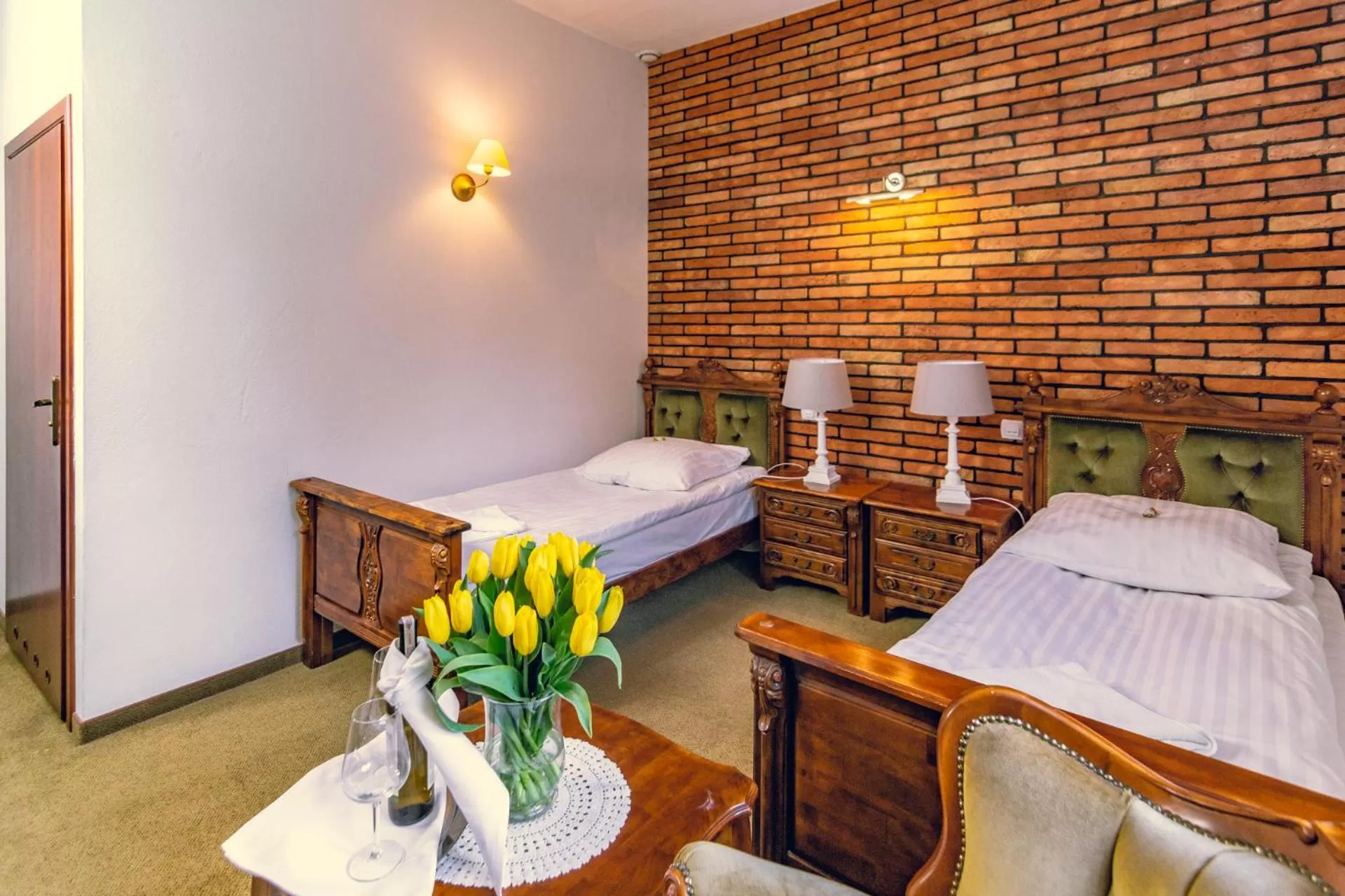 Photo of the whole room, Bed in Folwark Stara Winiarnia