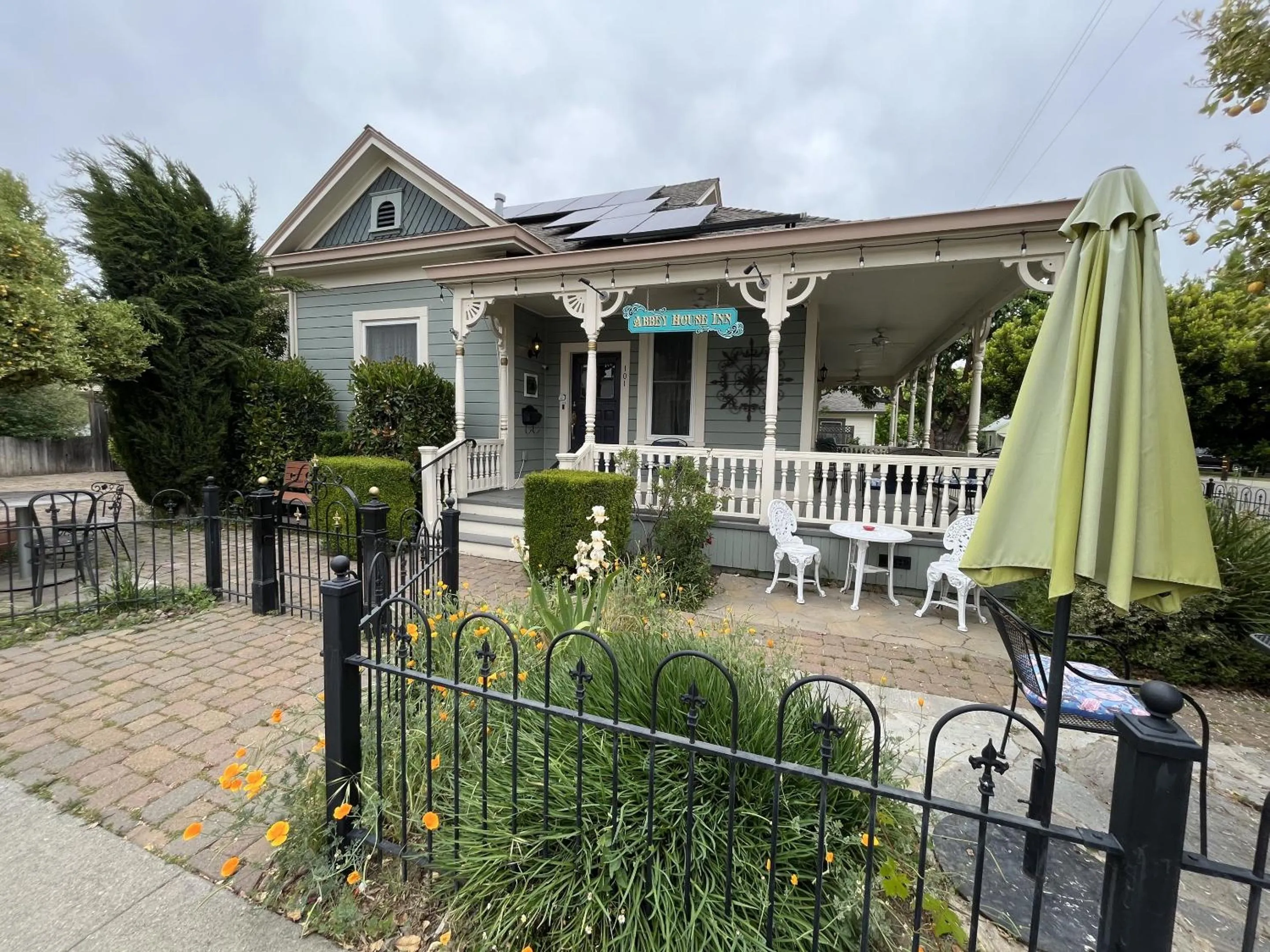 Garden in Abbey House Inn