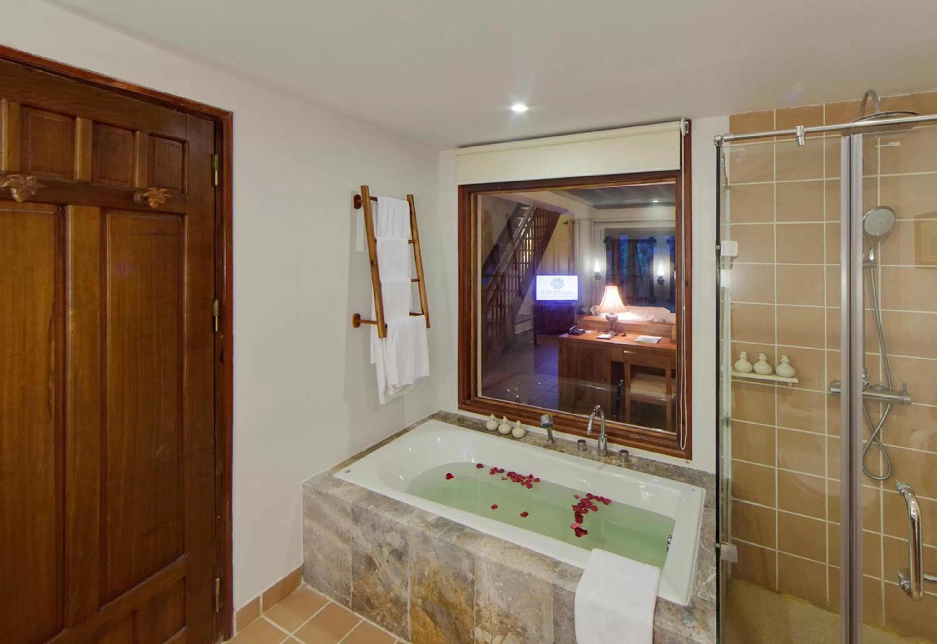 Bathroom in Emeralda Resort Ninh Binh