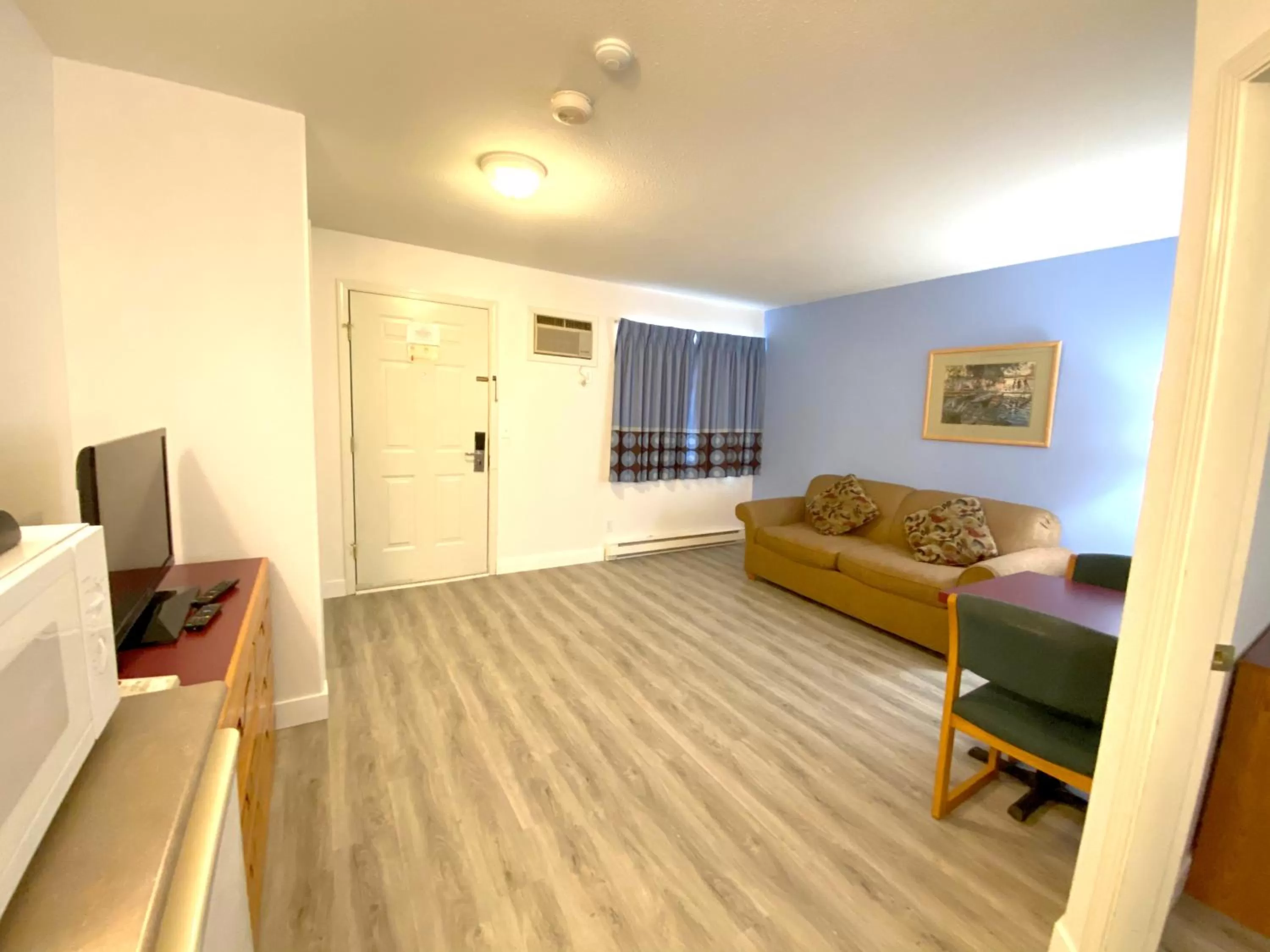 Super 8 by Wyndham Sicamous