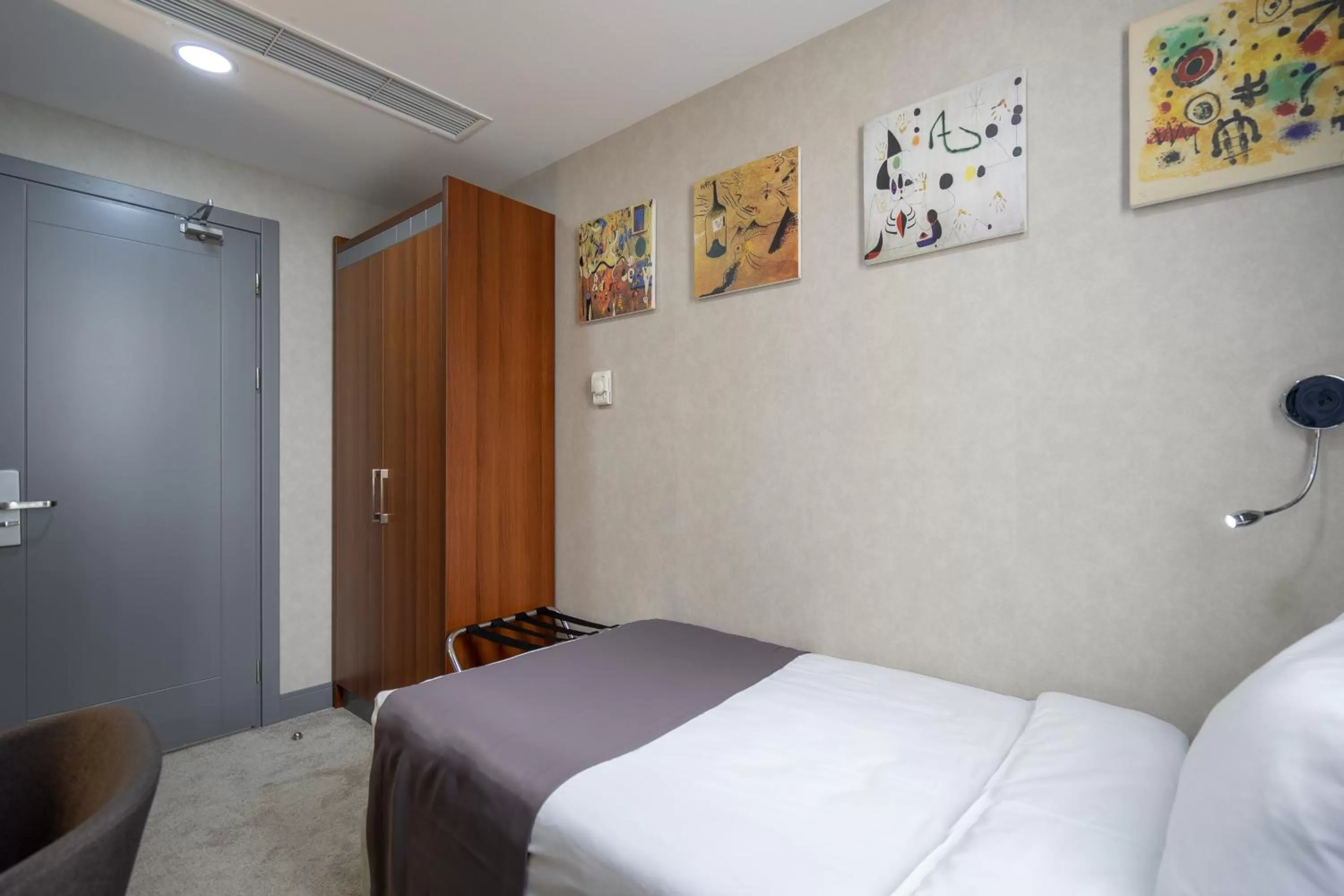 Bed in Hotel Atlas Abashidze