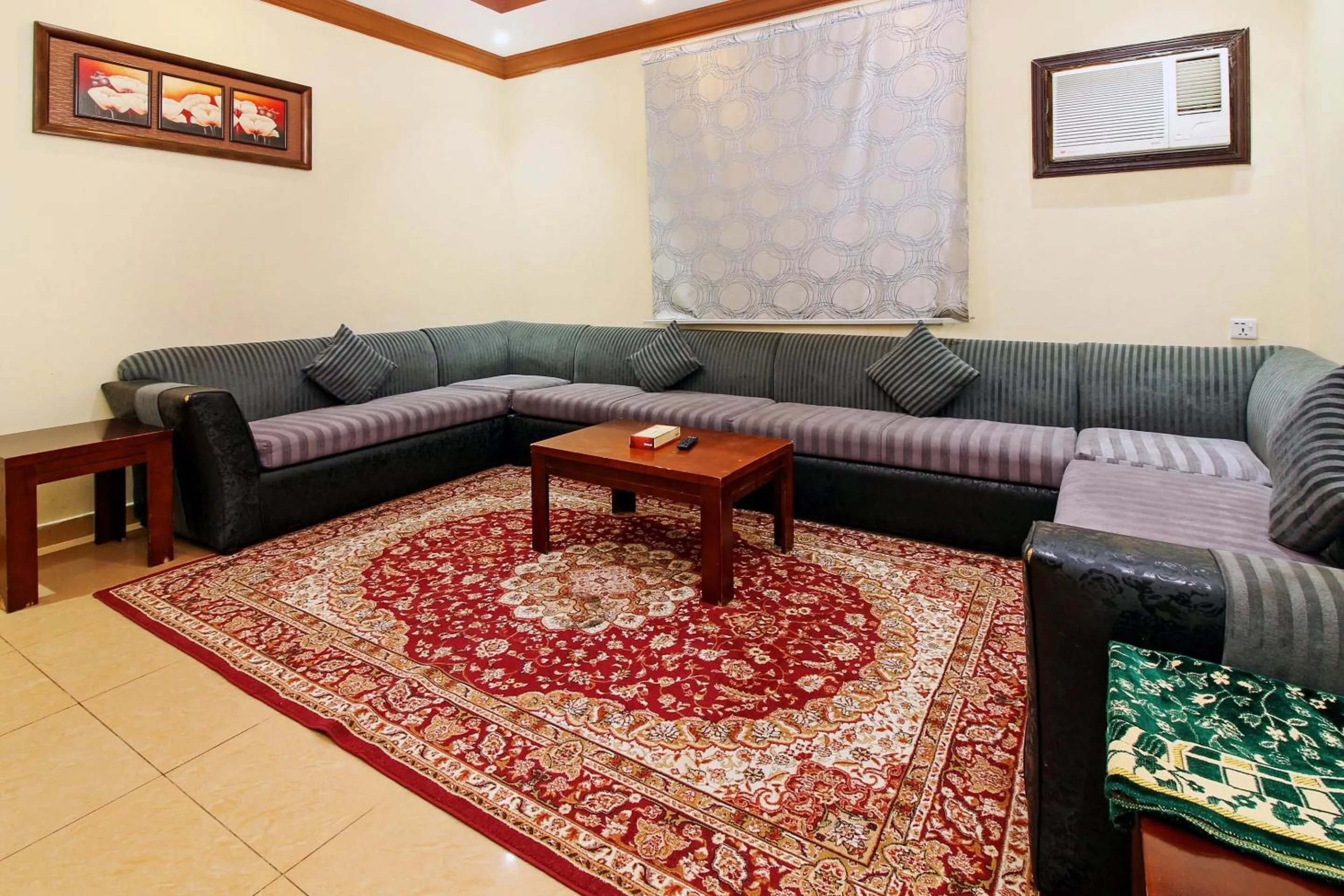 Bedroom, Seating Area in OYO 589 Lavina House