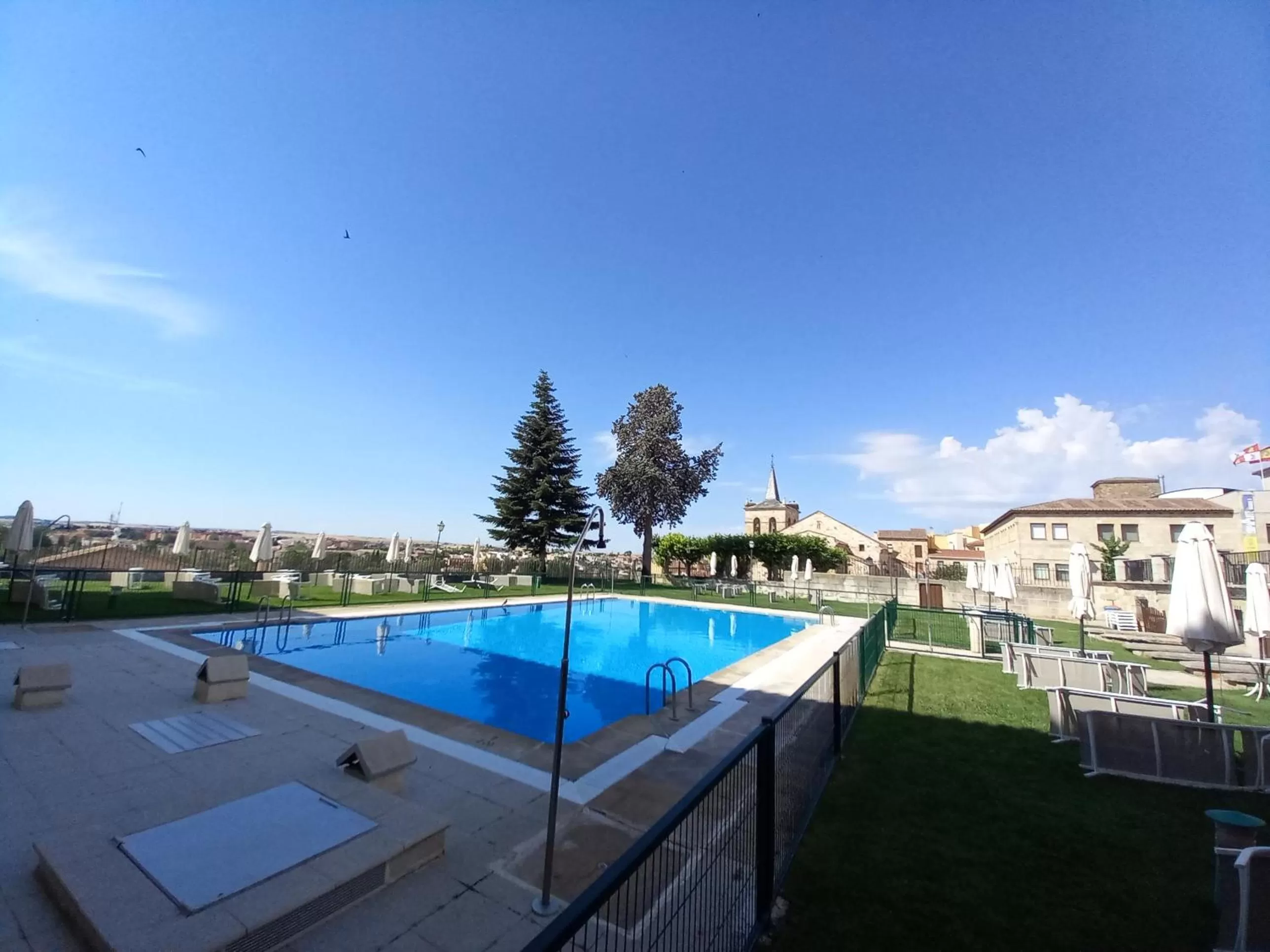 Swimming pool in Parador de Zamora