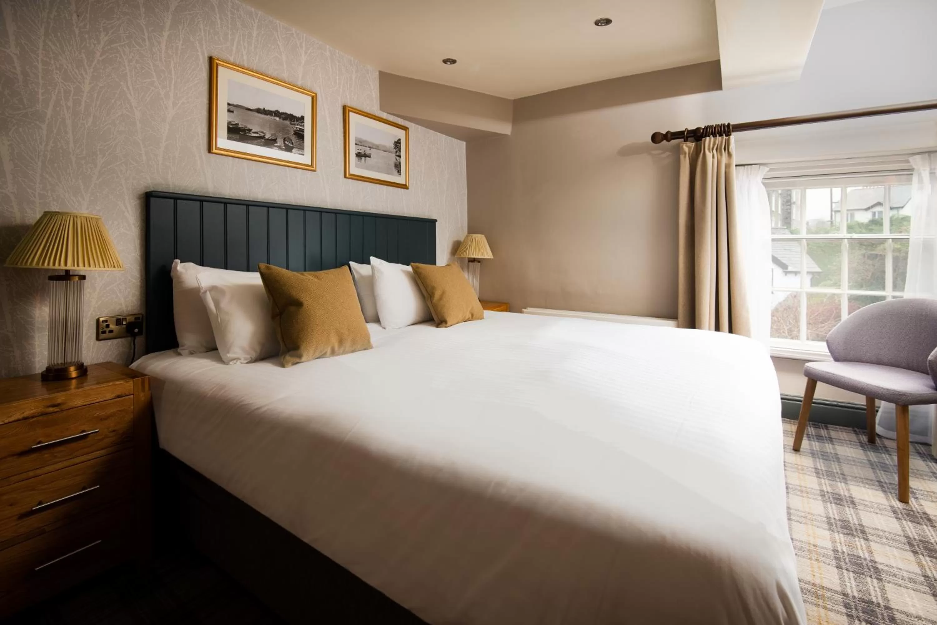 Bed in The Angel Inn - The Inn Collection Group