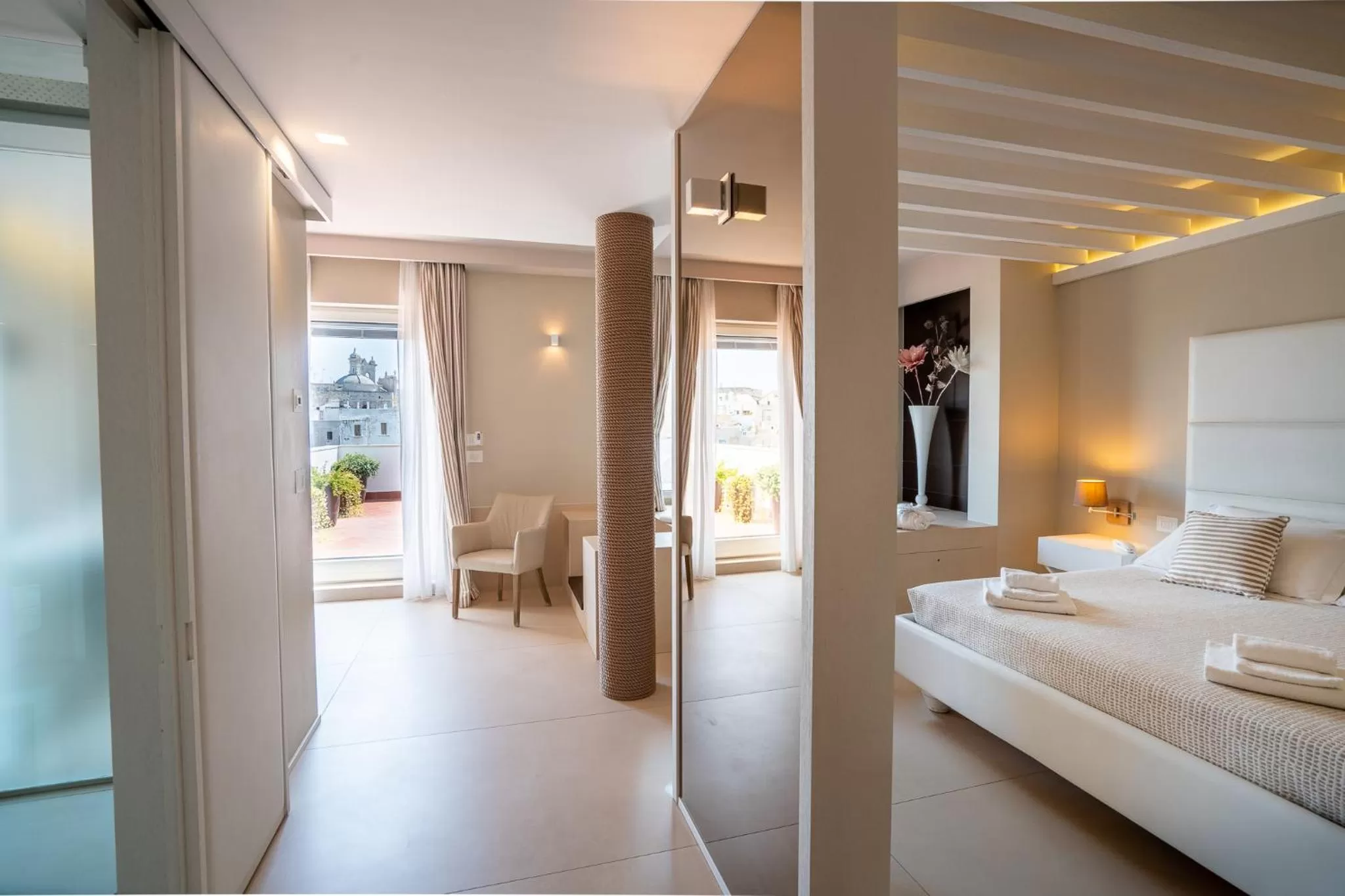 Photo of the whole room, Bed in Covo dei Saraceni