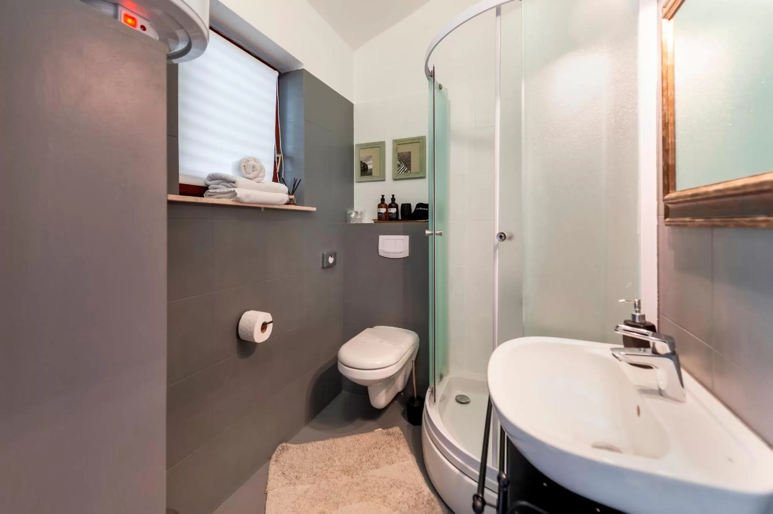 Shower in Villa B&B Marina & Parking Free