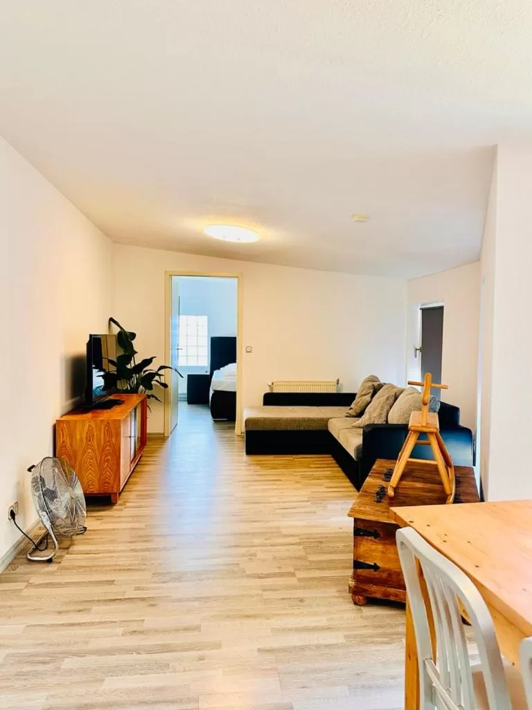 Seating Area in Saale, Marktplatz Zentrum, Apartmenthaus am Dom von Plant Room