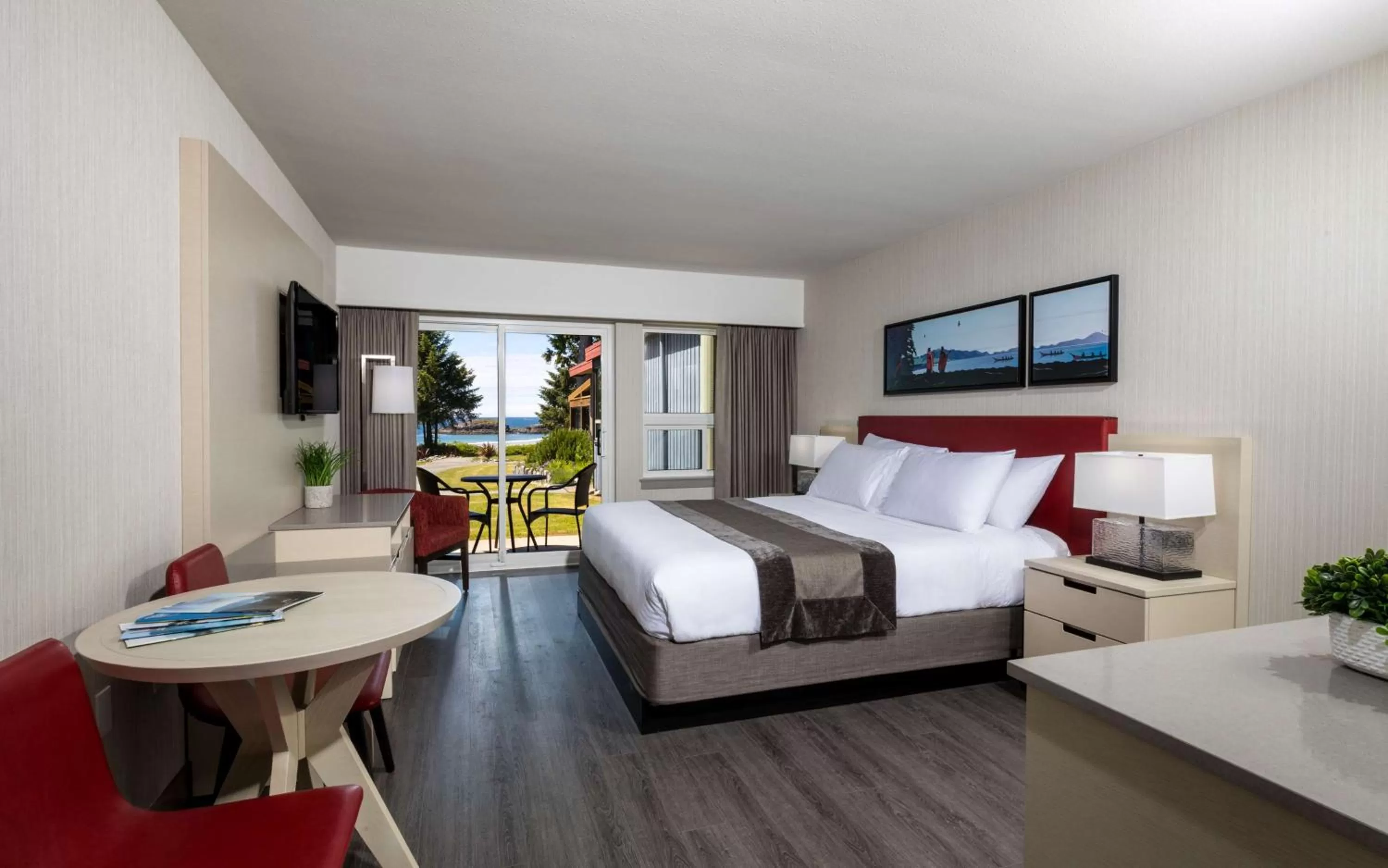 Photo of the whole room, Bed in Best Western Plus Tin Wis Resort