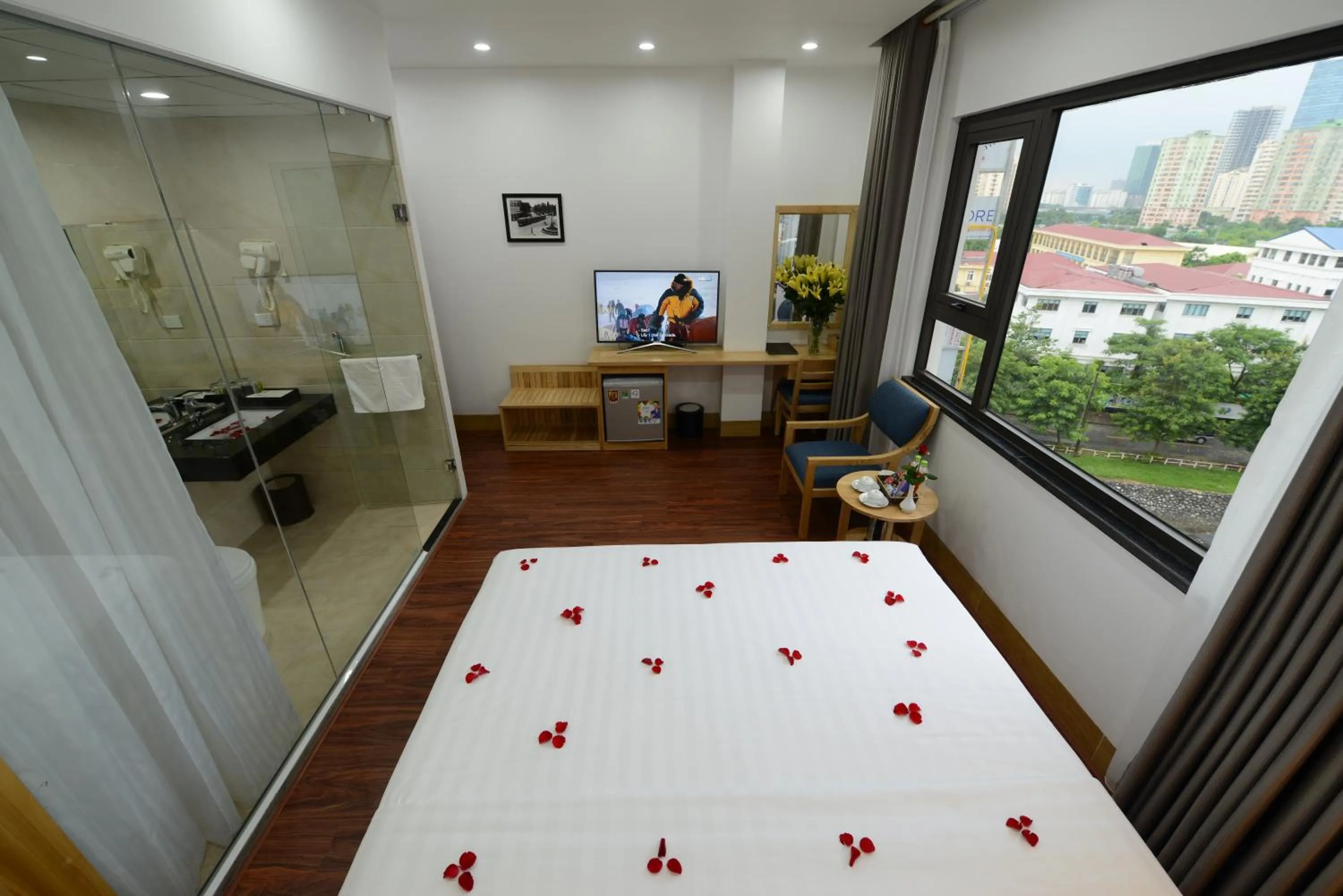 Bed in Blue Hanoi Inn City Hotel