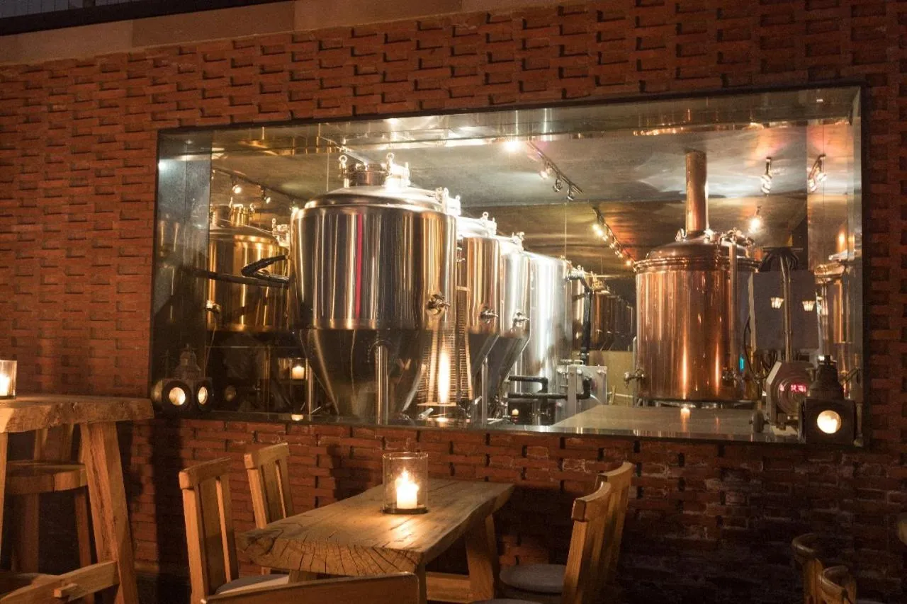 Nightclub / DJ in Clarens Hotel