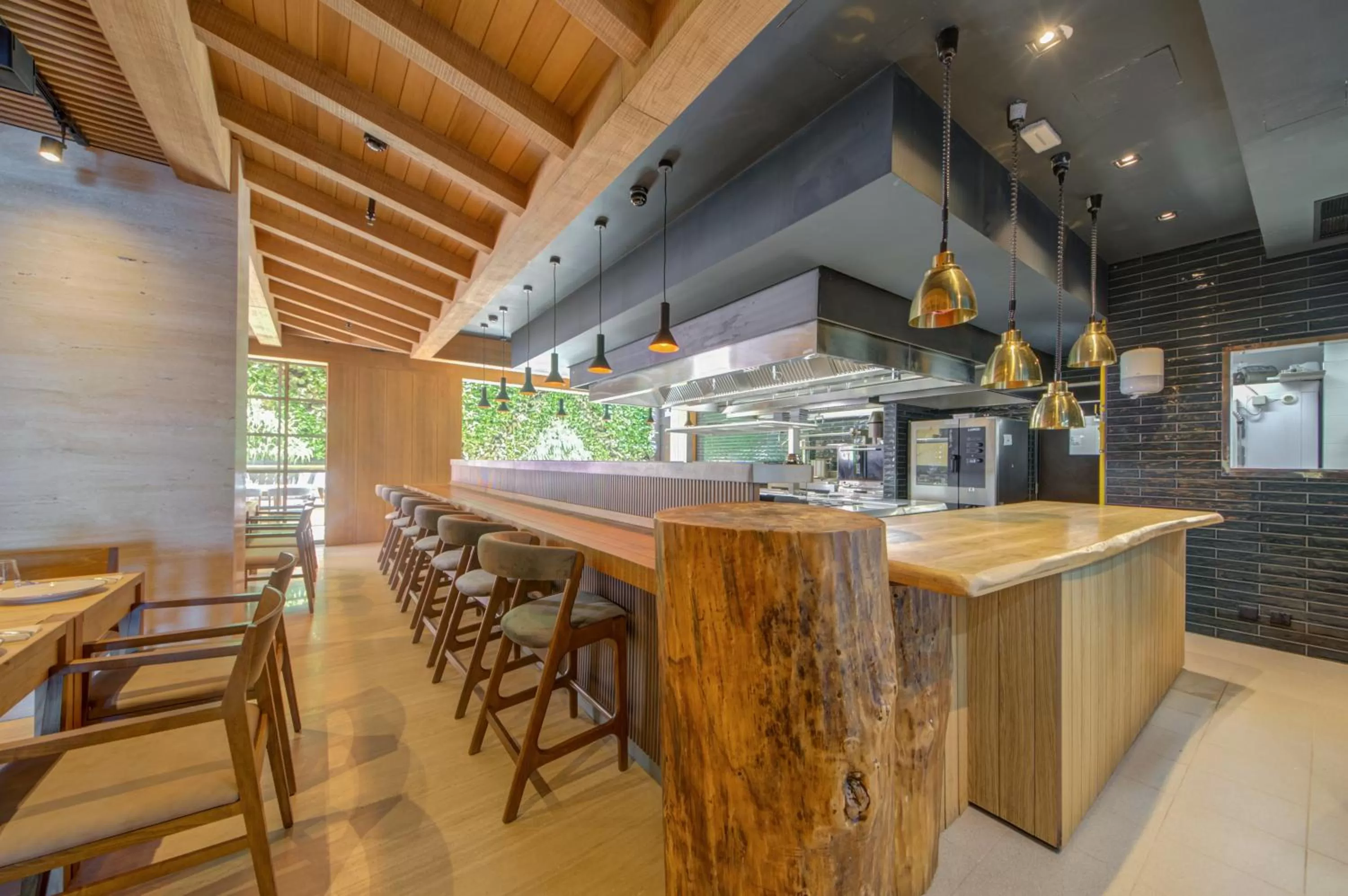 Restaurant/places to eat in Land's End, Boutique Hotel