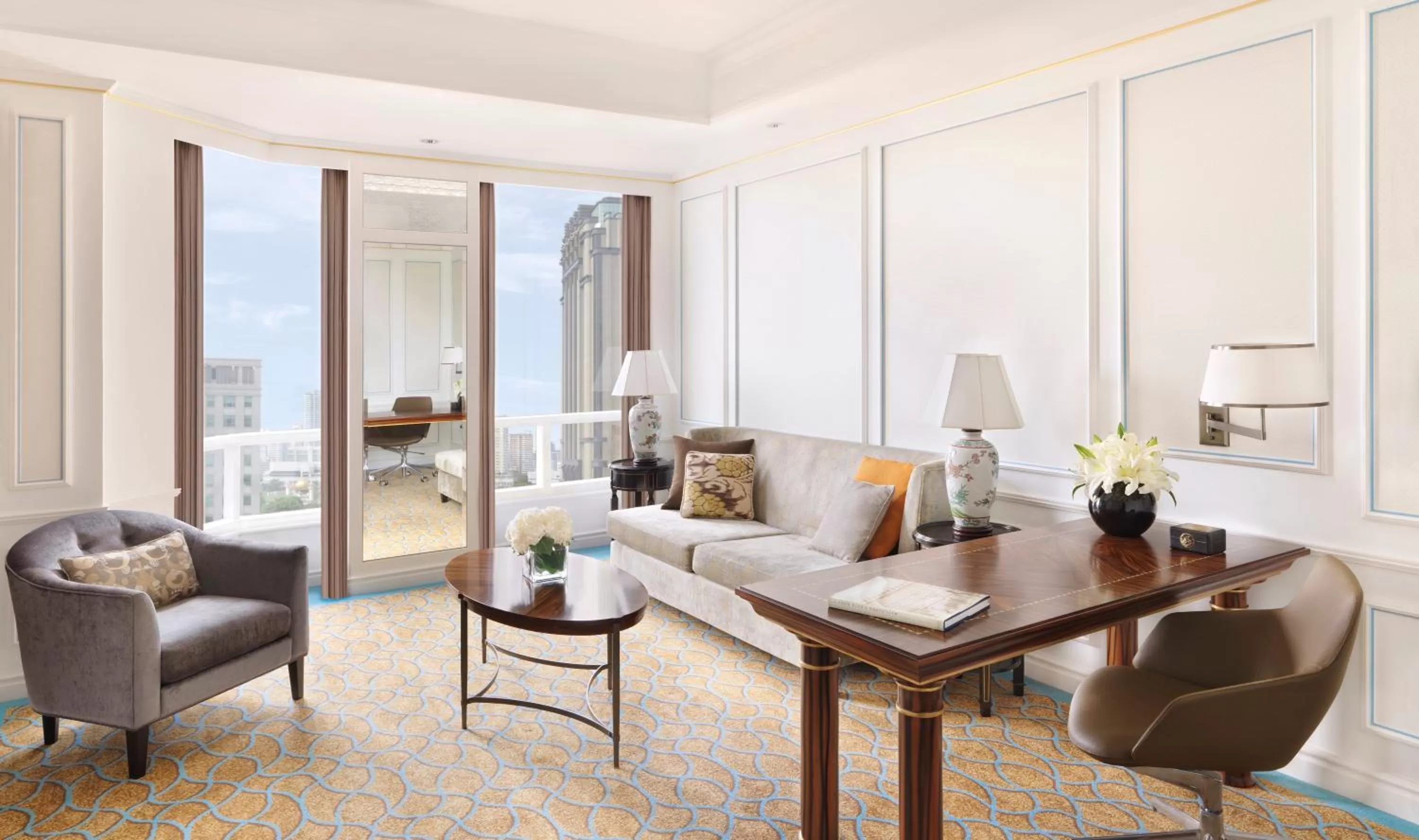 Photo of the whole room in InterContinental Singapore by IHG