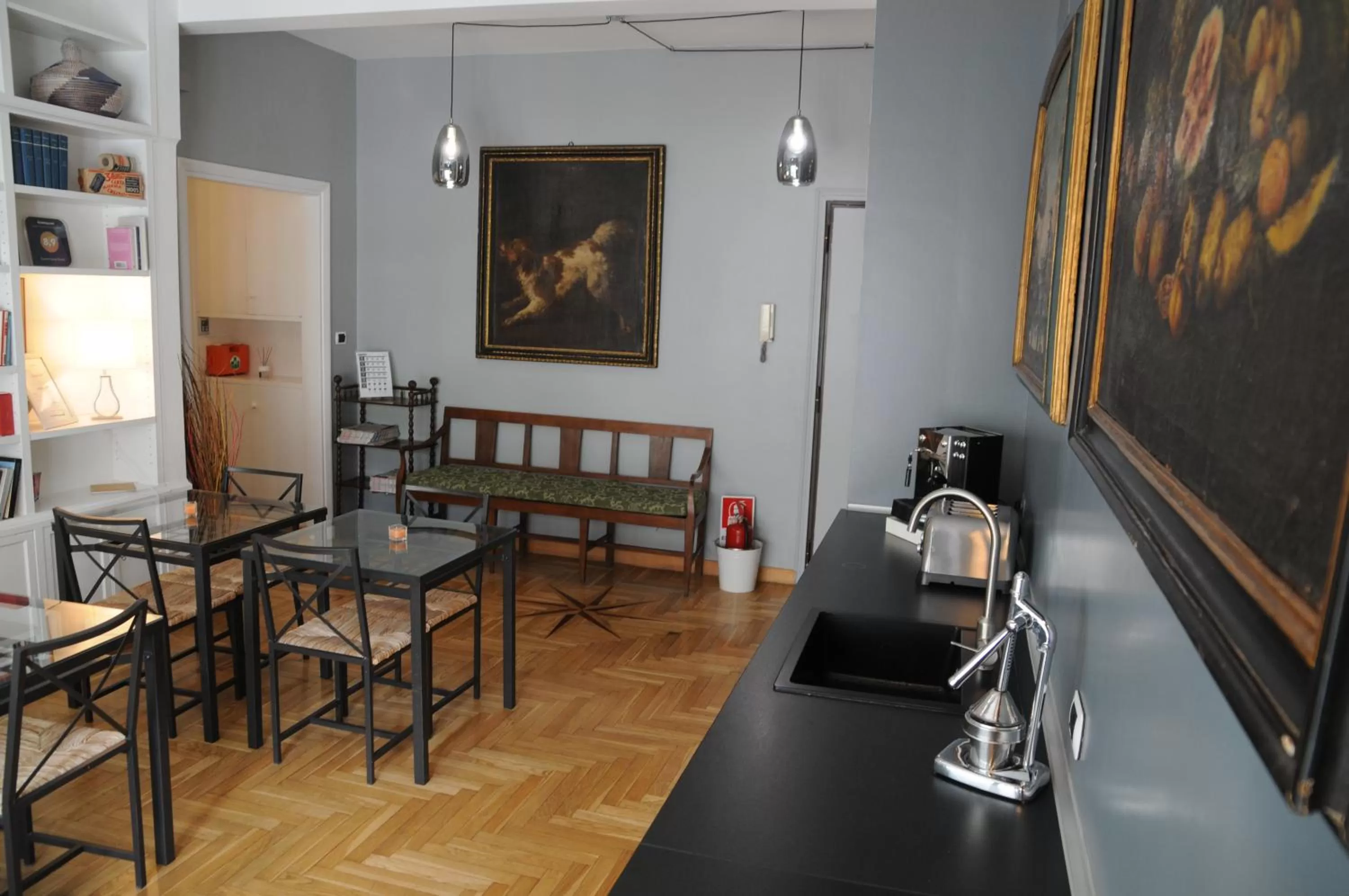 Communal kitchen in Sweet Home Parioli