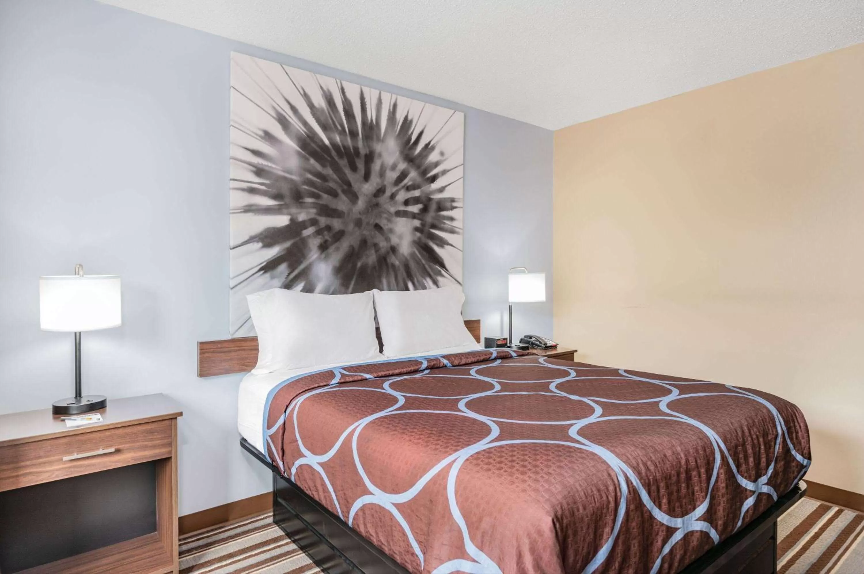 Photo of the whole room, Bed in Super 8 by Wyndham Joliet