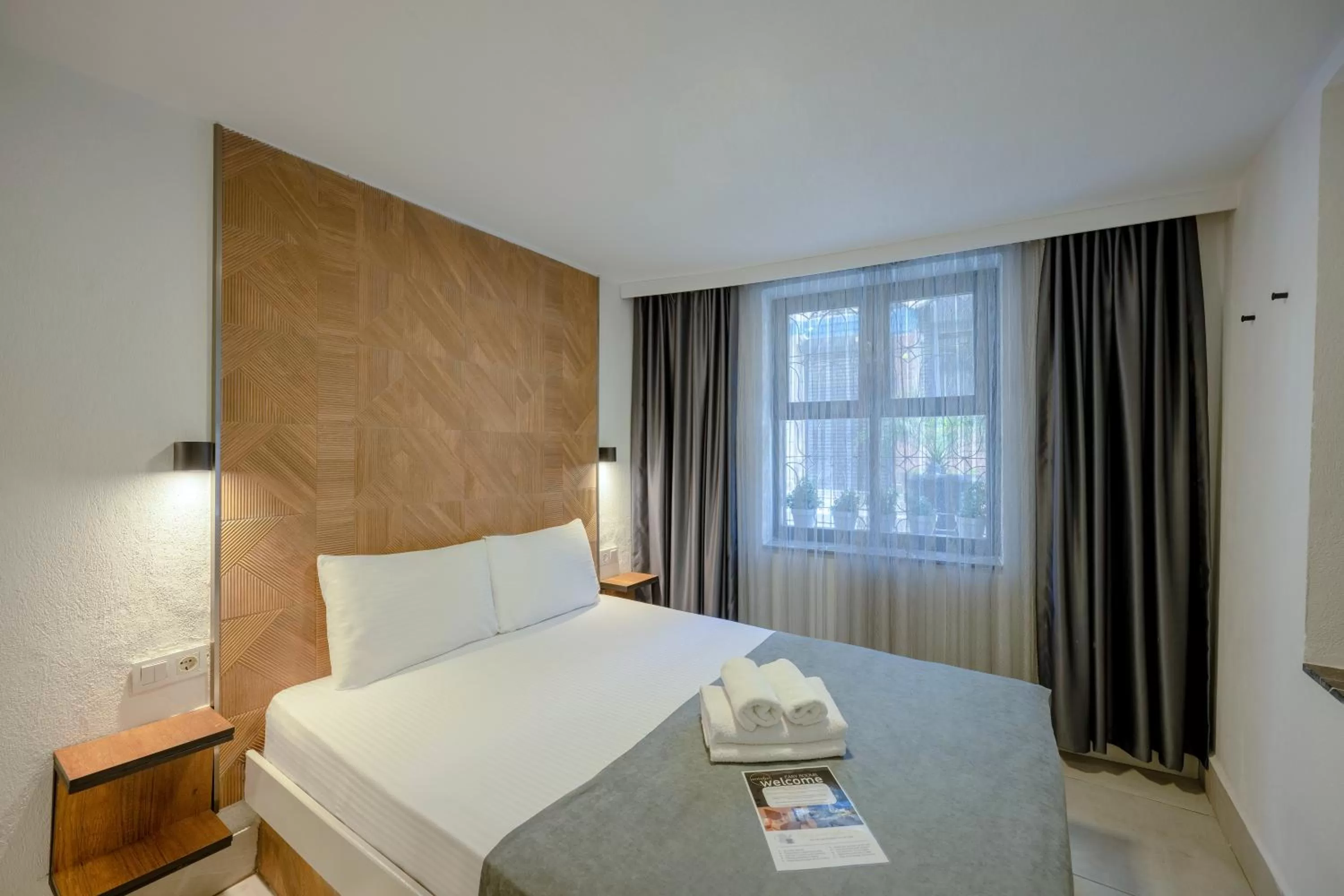 Bedroom, Bed in The Easy Rooms Terrace