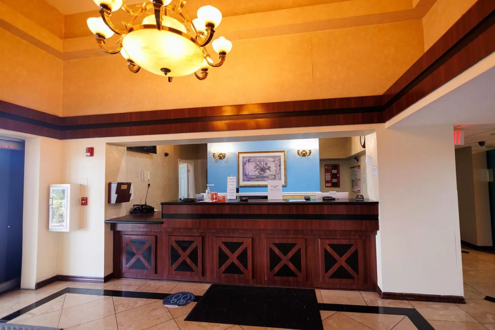 Lobby or reception in Garnet Inn & Suites, Orlando