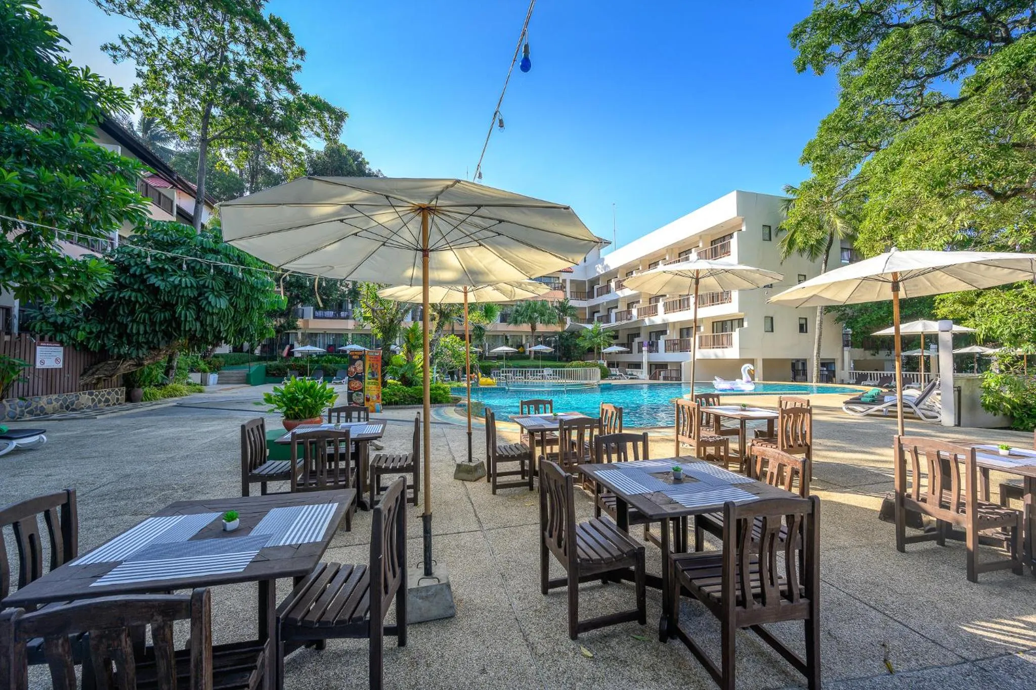 Restaurant/places to eat in Patong Lodge Hotel - Thailand's Green Hotel Plus