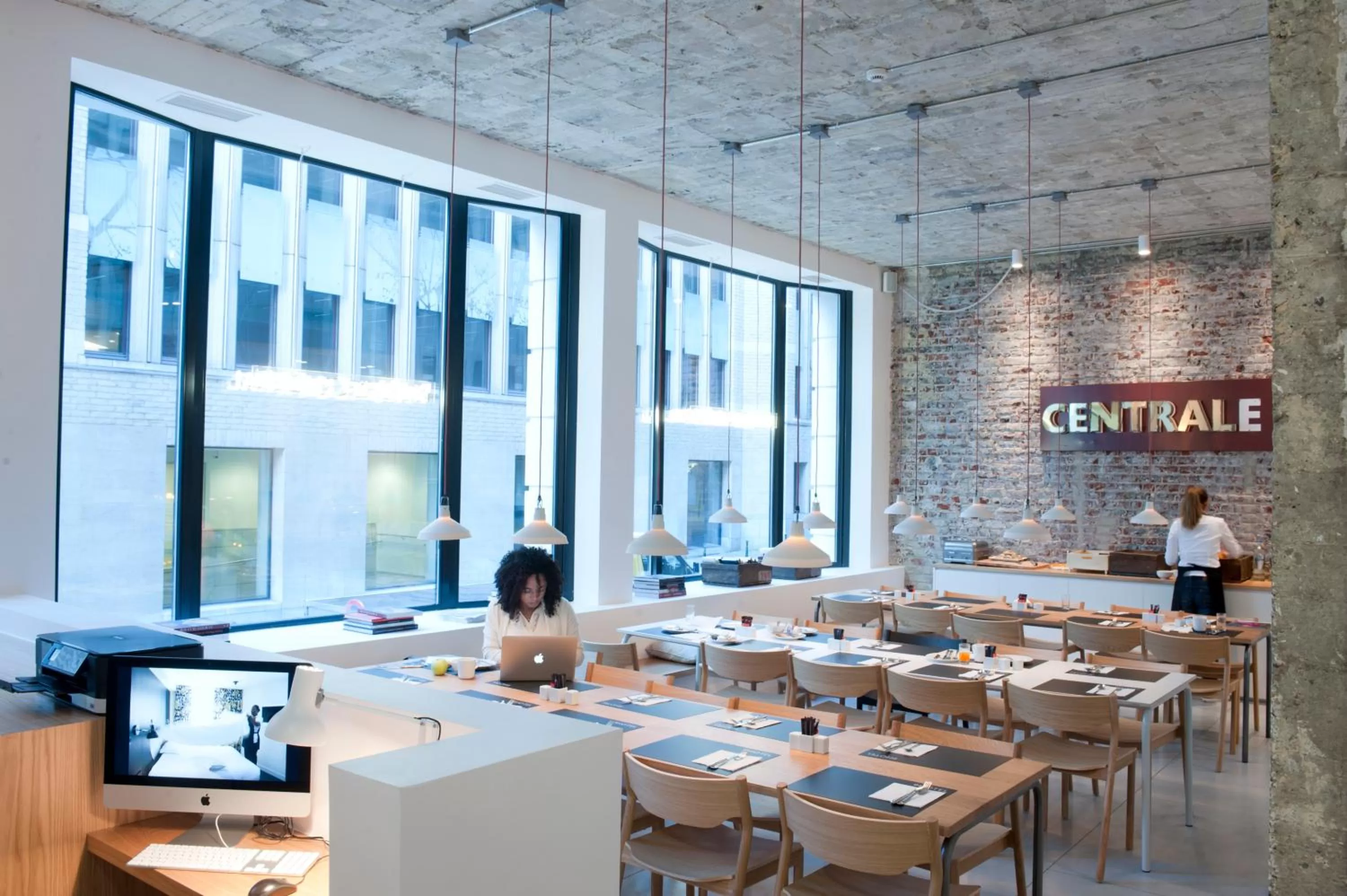 Restaurant/places to eat in 9Hotel Central