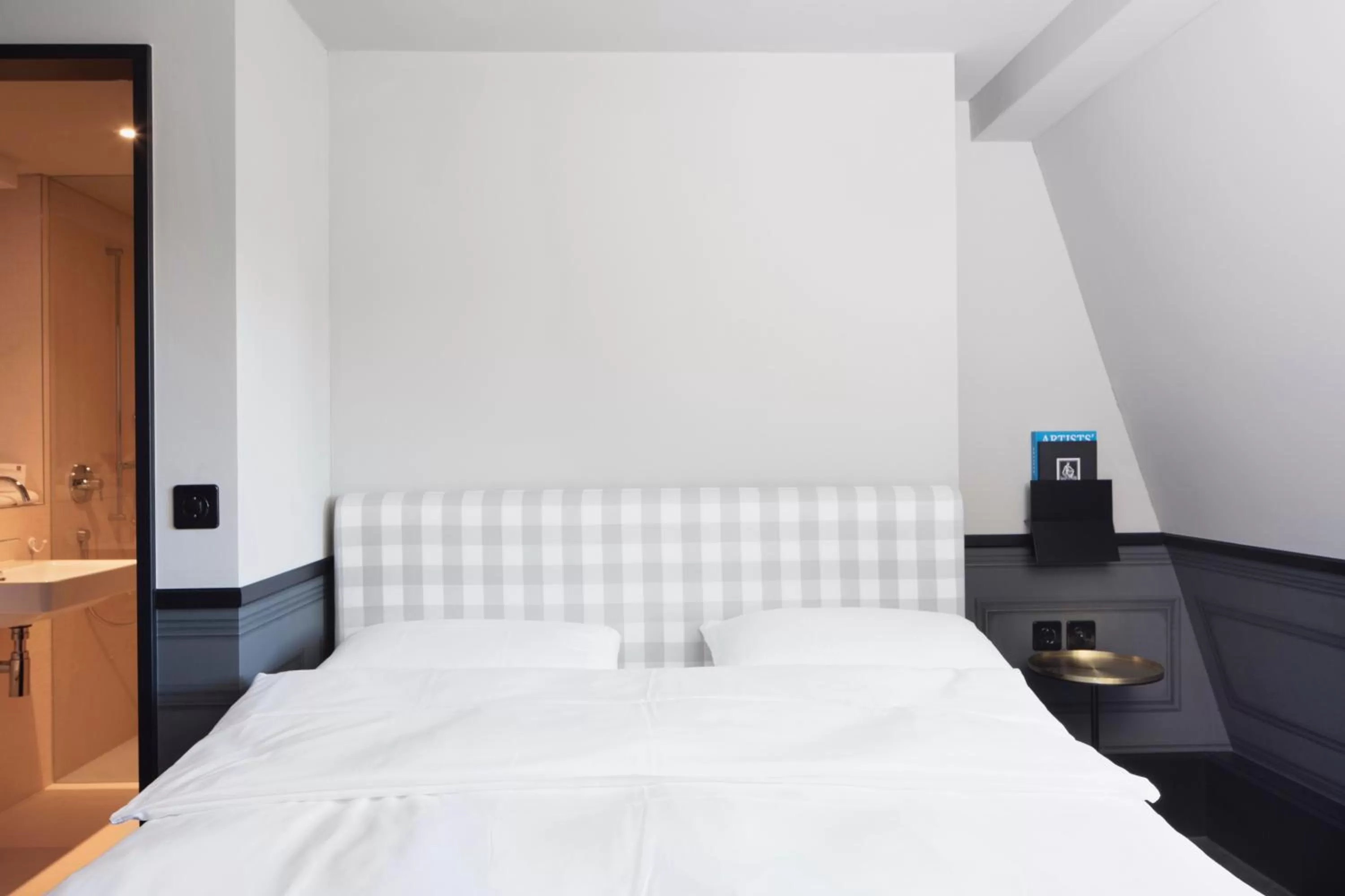 Bedroom, Bed in Boutique & Art Hotel Helvetia
