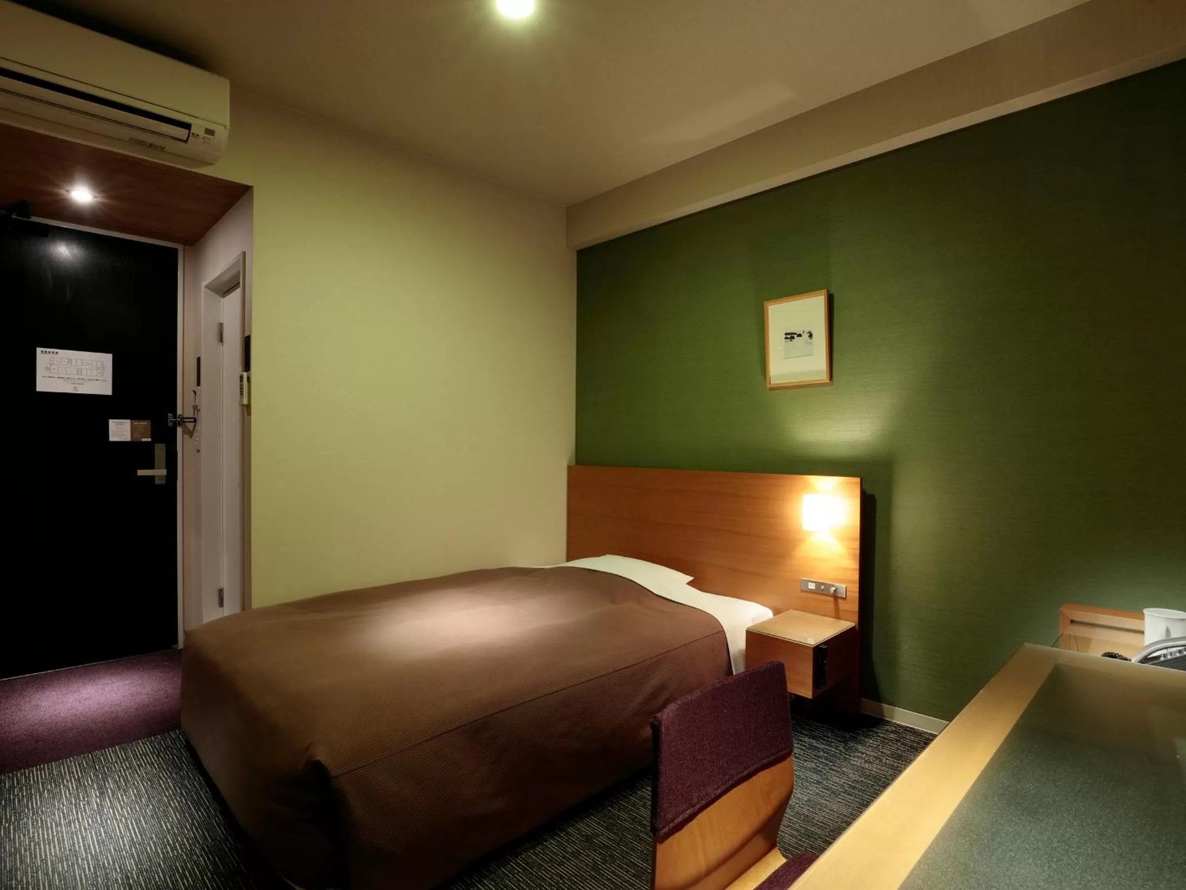 Photo of the whole room, Bed in Candeo Hotels Kameyama