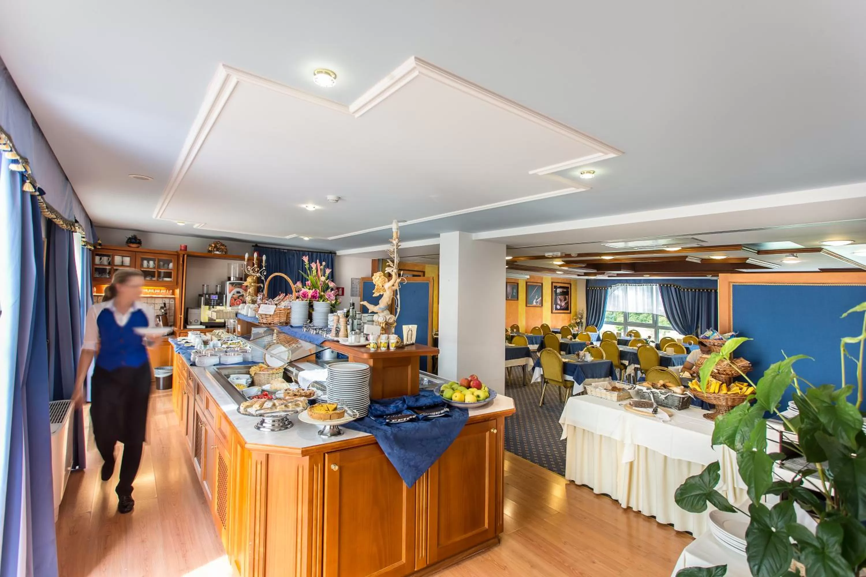 Restaurant/places to eat in Sartori's Hotel