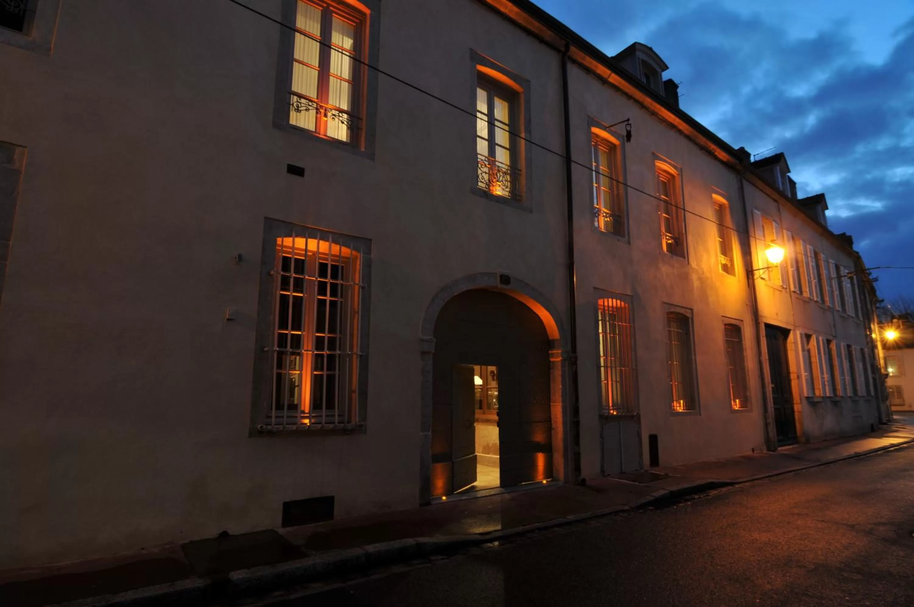 Facade/entrance in Le Clos Sainte-Marguerite