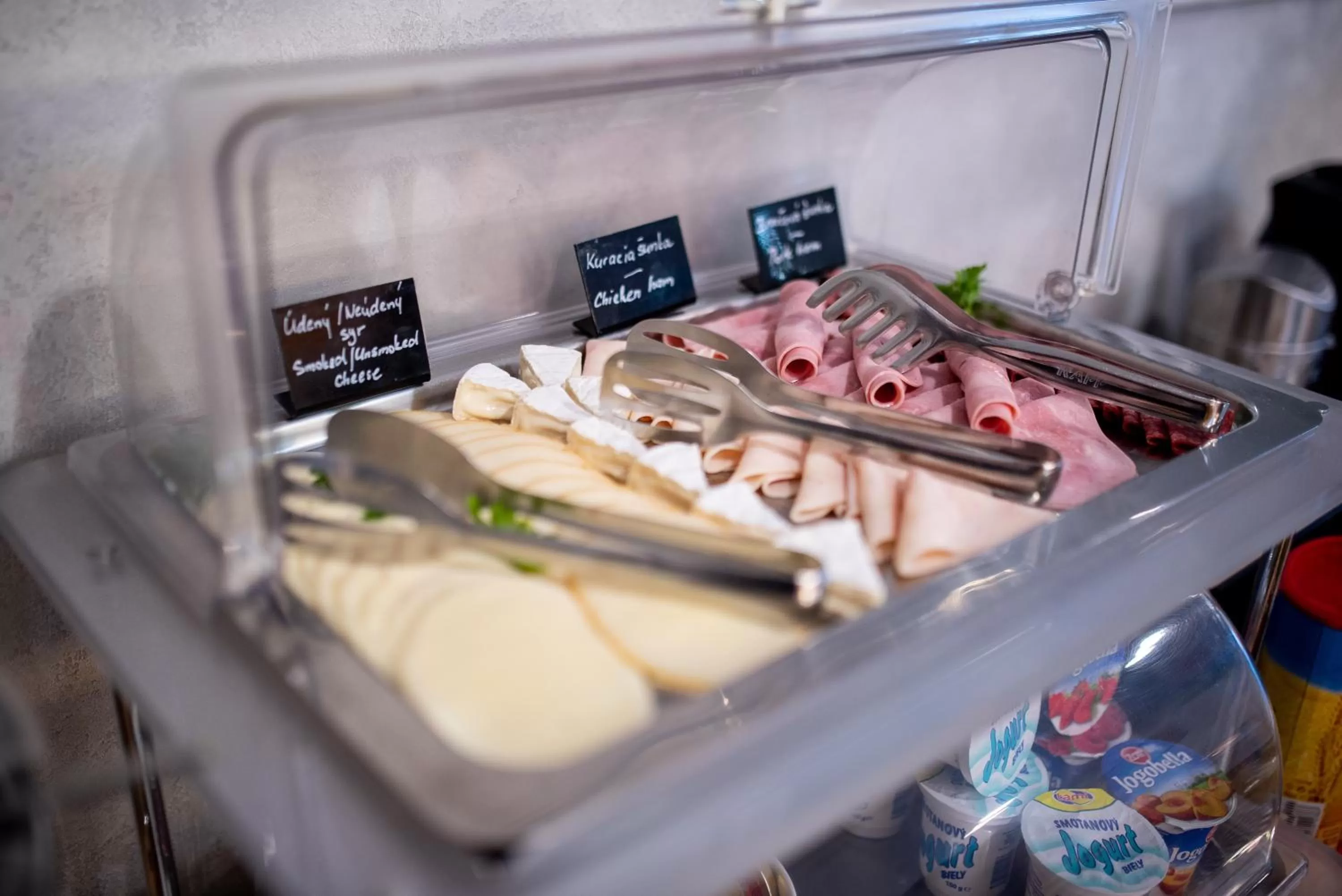 Food in Felicity Garni Hotel