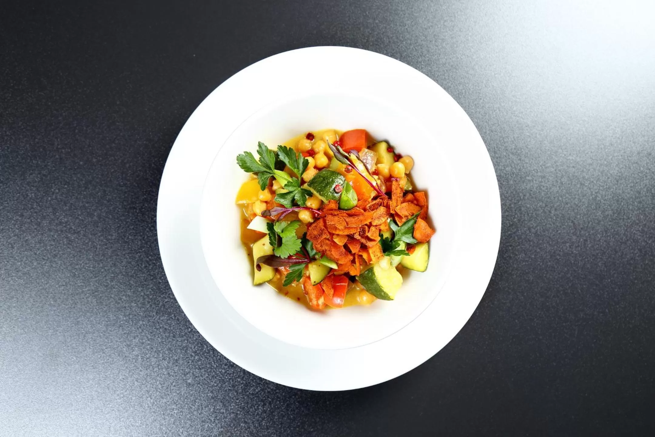 Restaurant/places to eat in Active Hotel