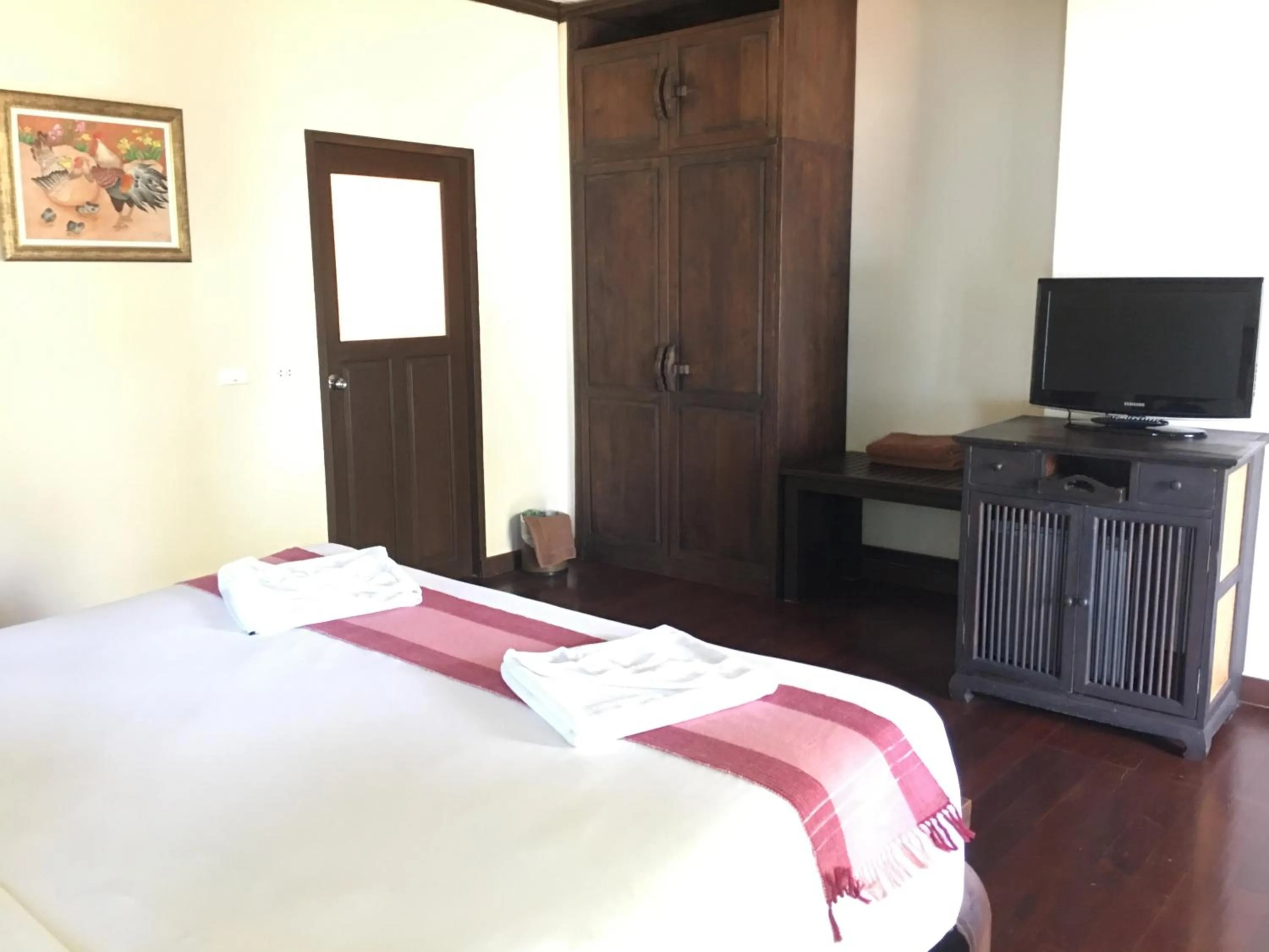 TV and multimedia, Bed in Grand Manita Beach Resort