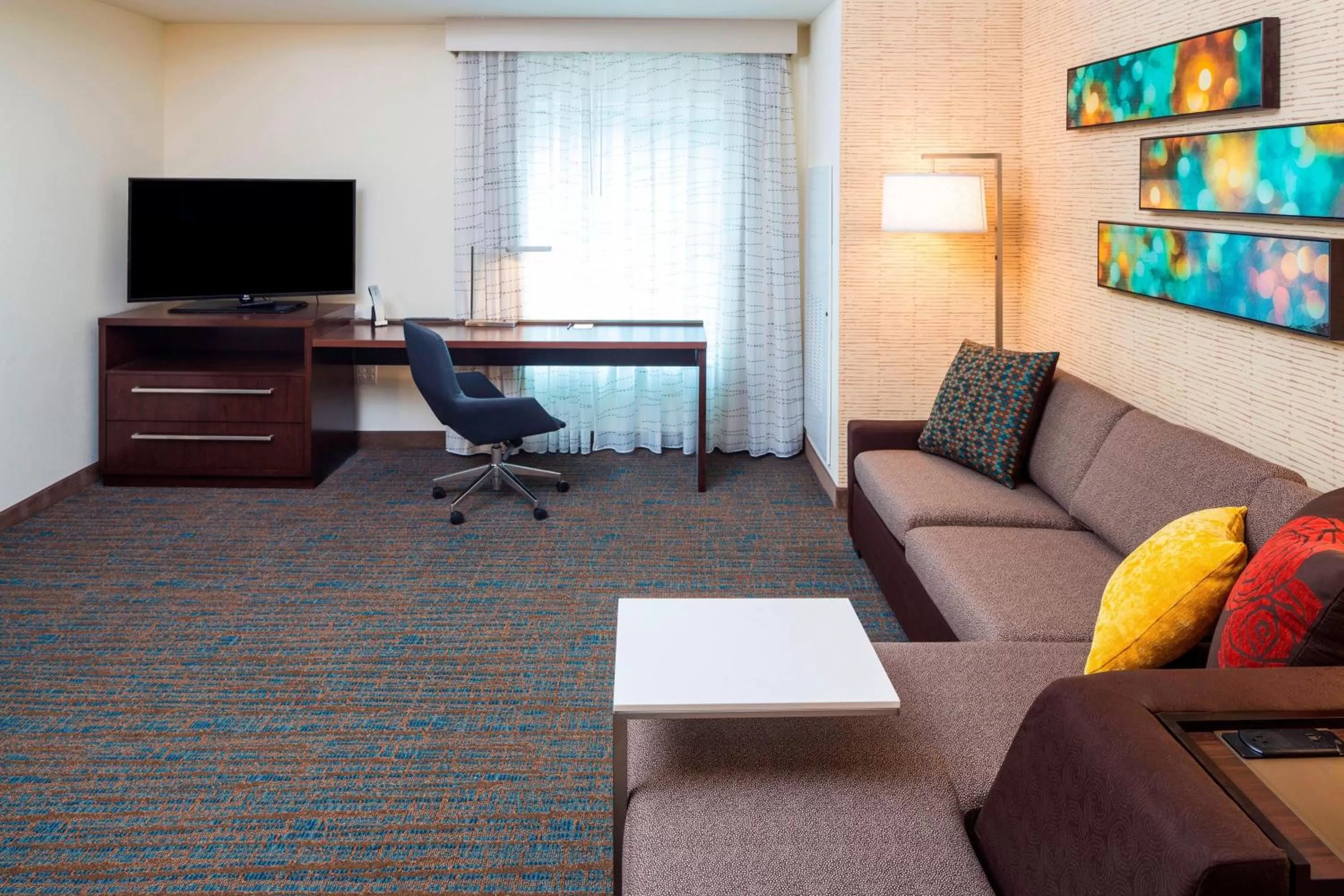 One-Bedroom King Suite with Sofa Bed and Roll-in Shower - Mobility Accessible in Residence Inn by Marriott Jacksonville South Bartram Park