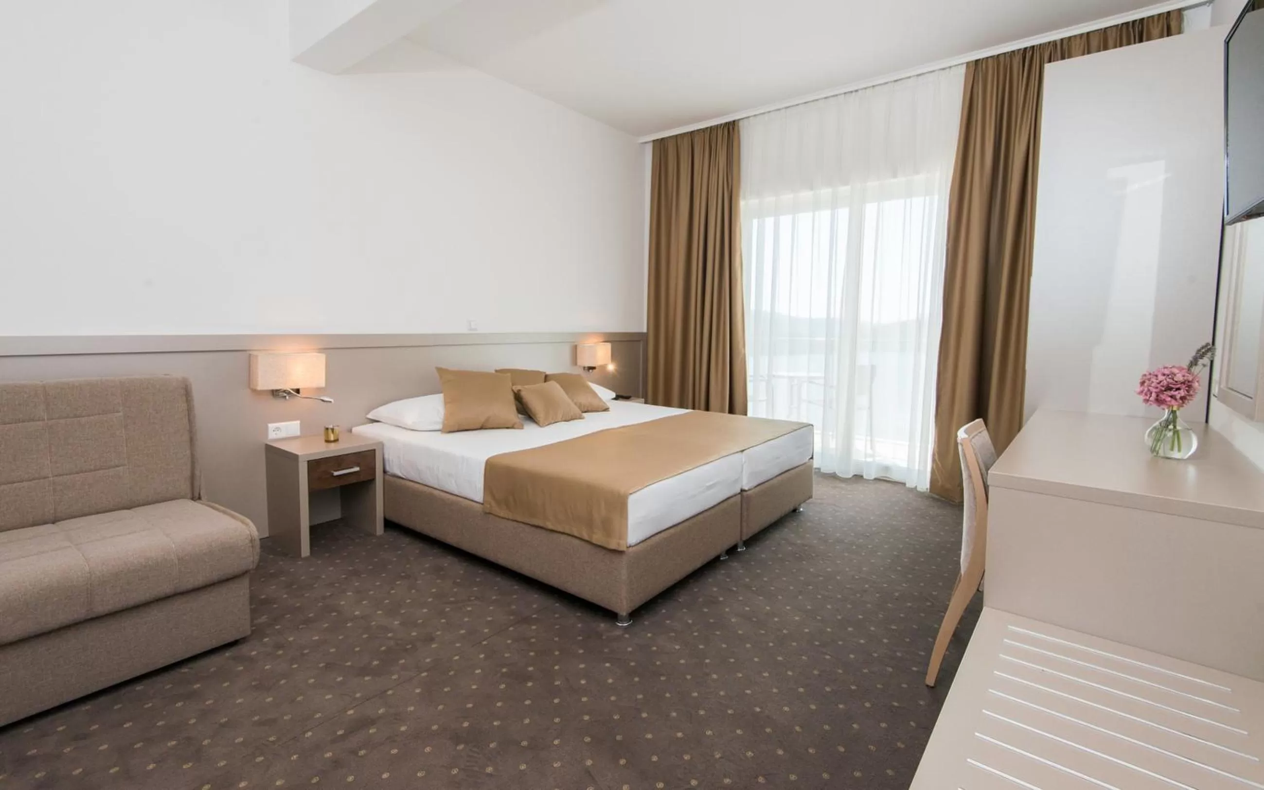 Photo of the whole room, Bed in Hotel Jadran Neum