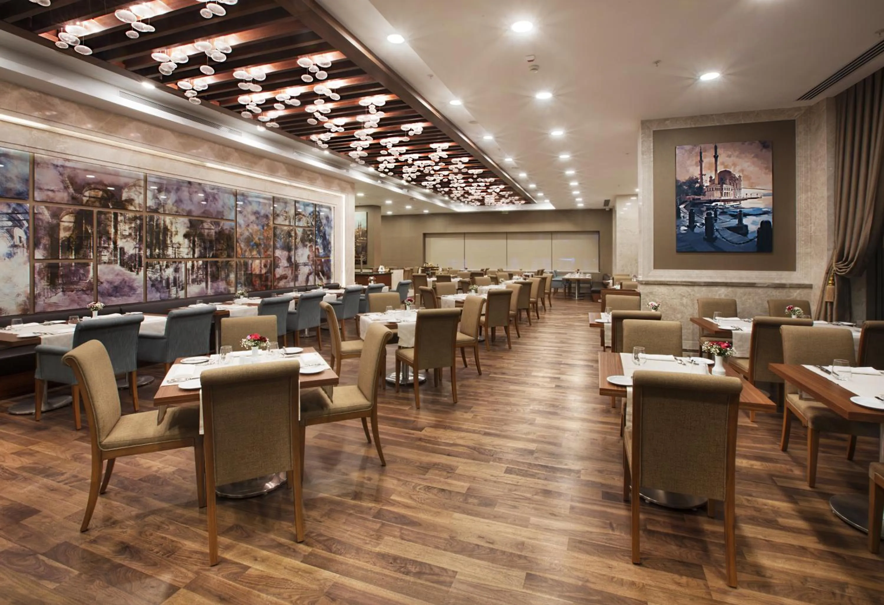 Restaurant/places to eat in Dedeman Bostanci Istanbul Hotel & Convention Center