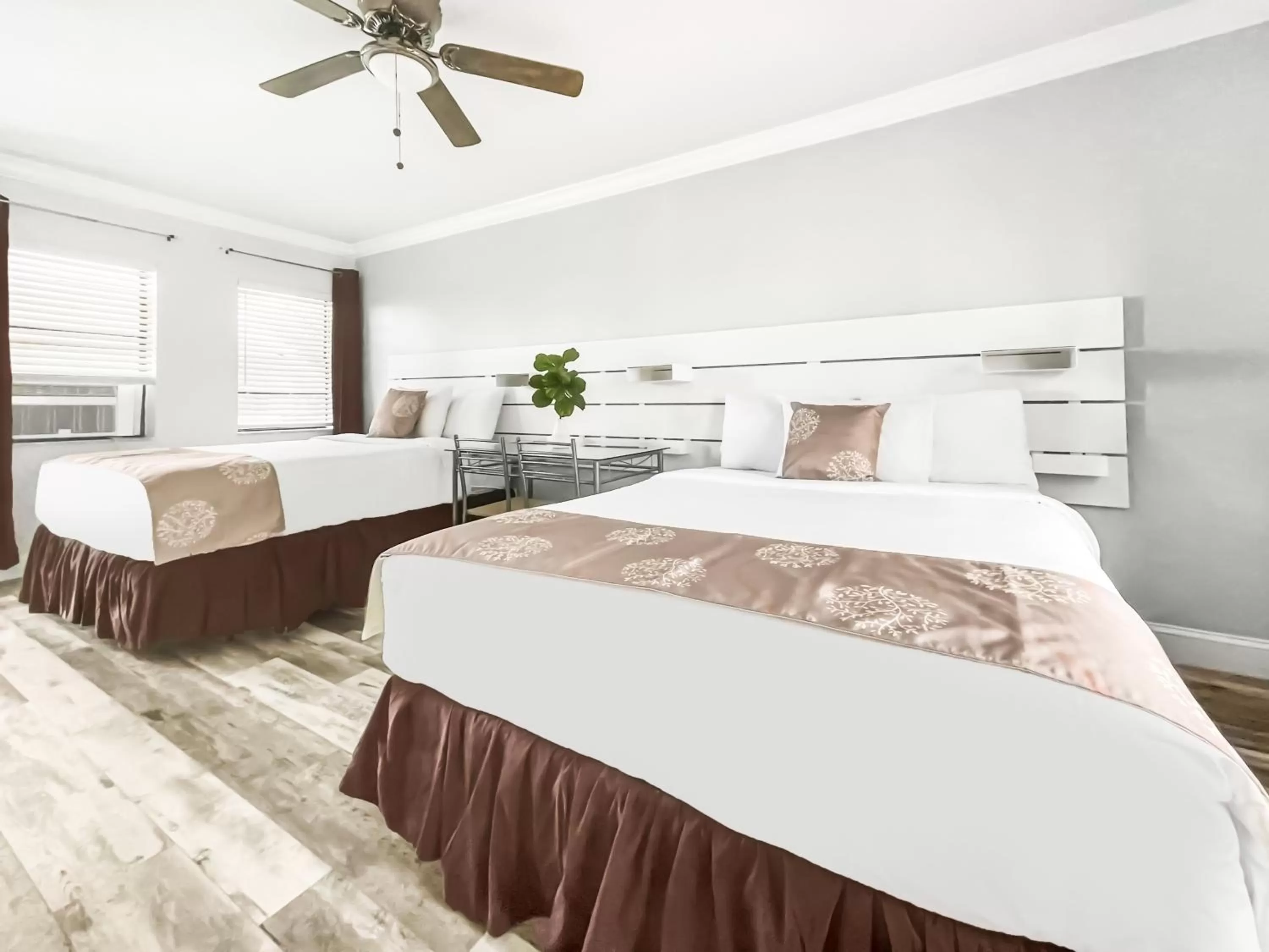 Bed in Hollywood Beach Hotels