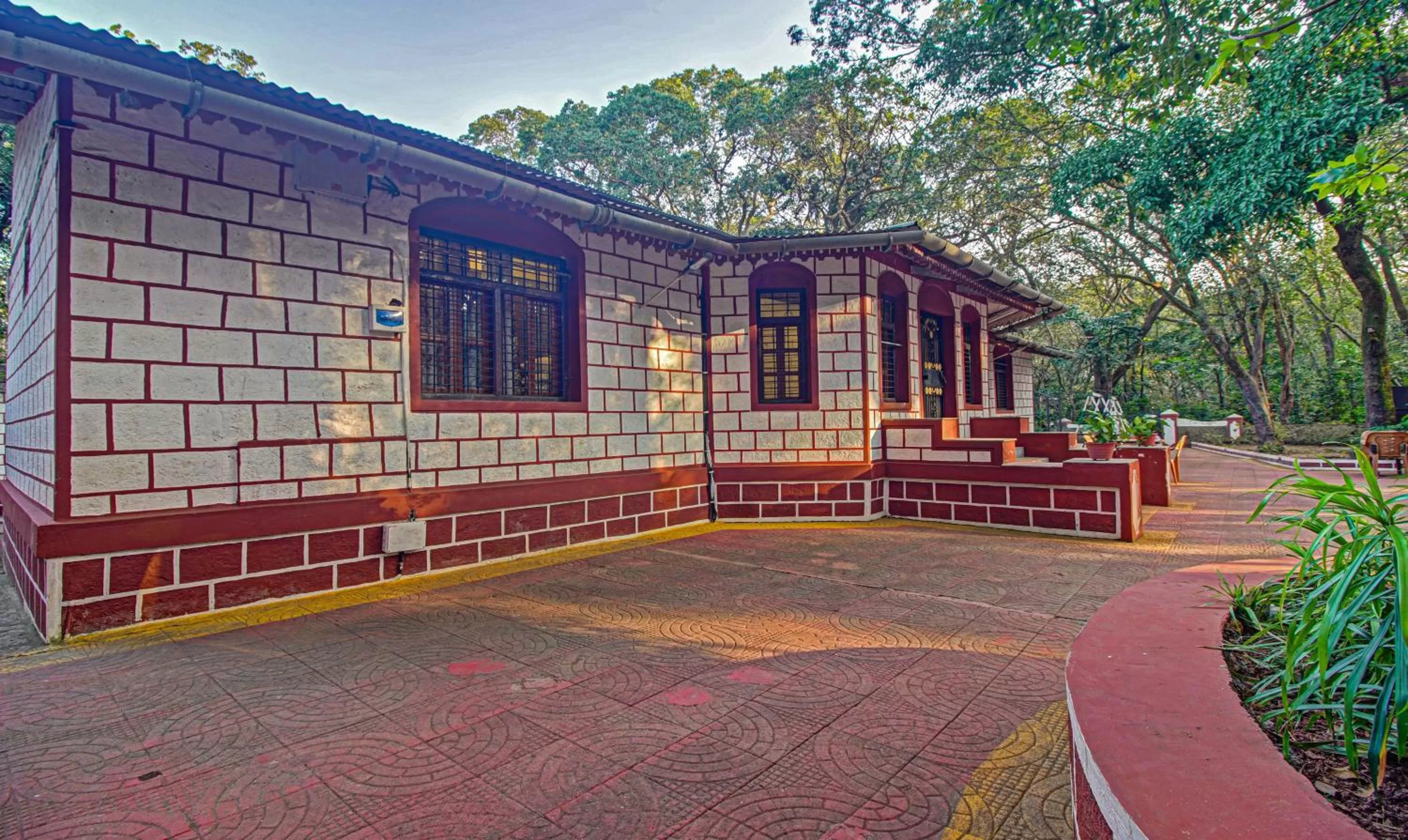 Property Building in Treebo Trend Shalimar In The Forest Matheran