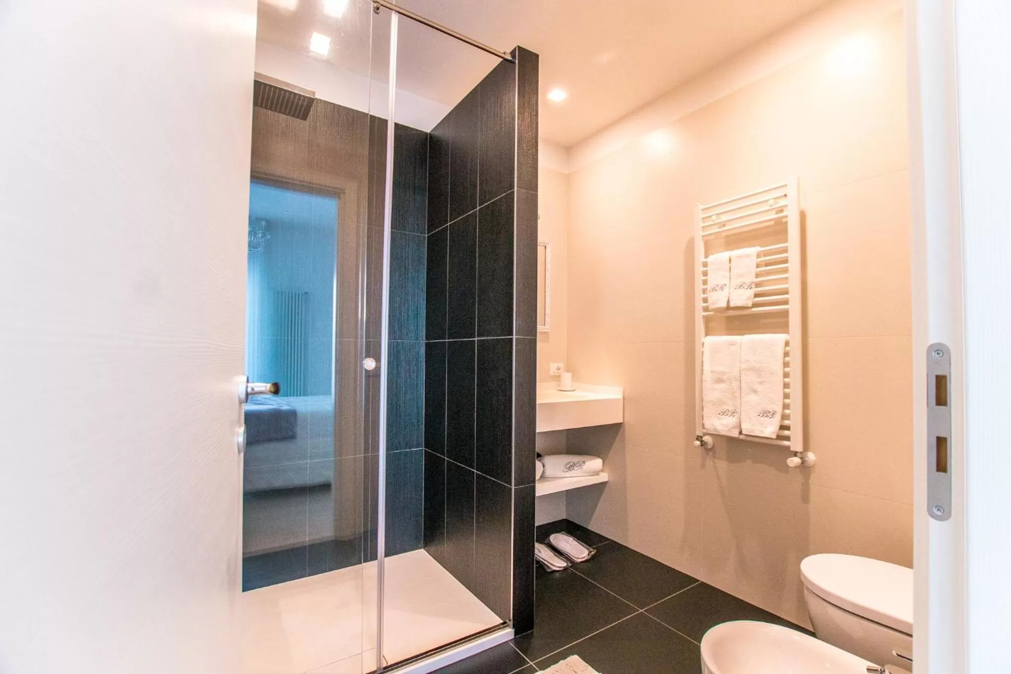 Bathroom in Bellariva Monopoli B&B e Relax