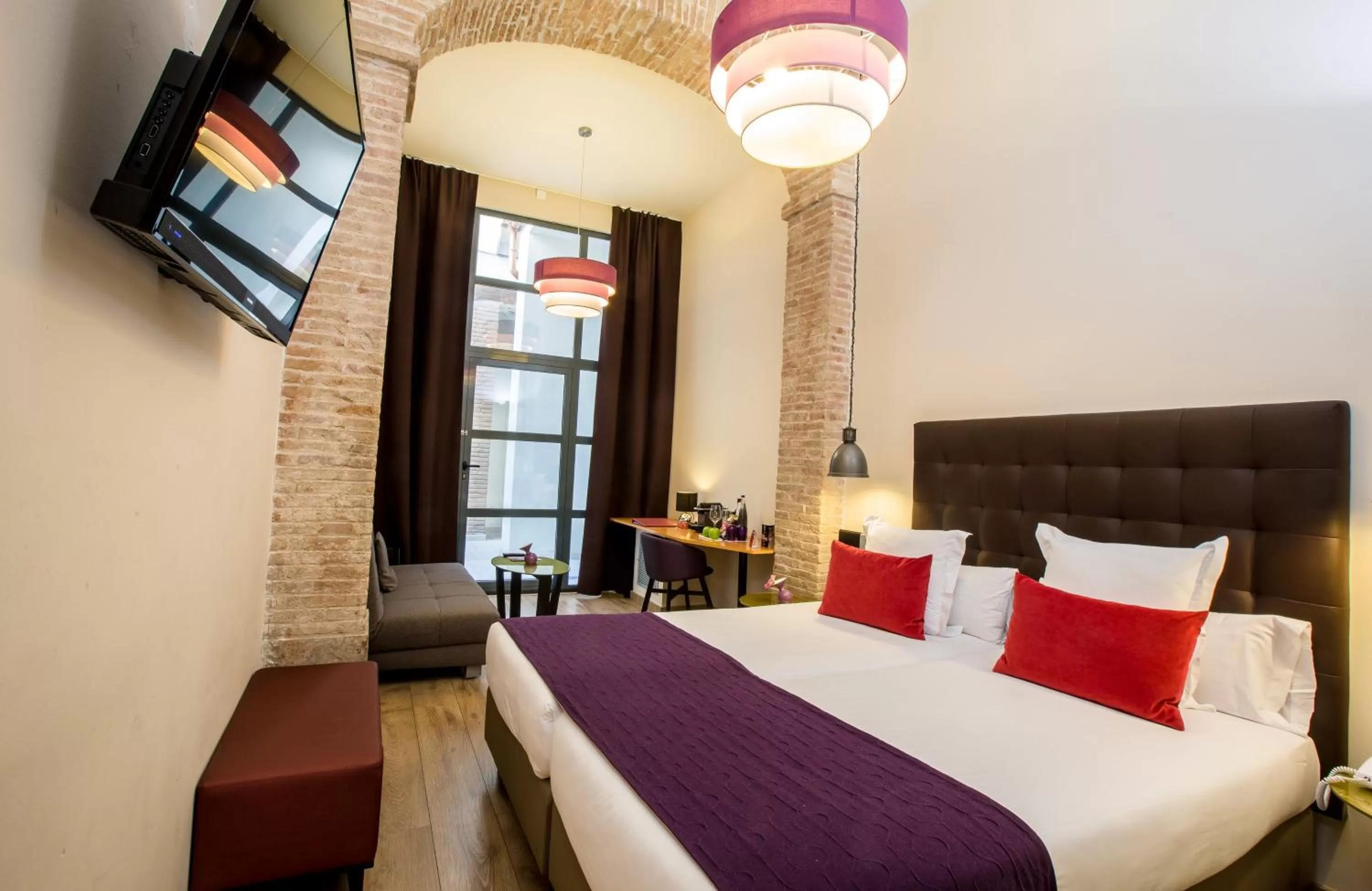 Photo of the whole room, Bed in Leonardo Hotel Barcelona Las Ramblas
