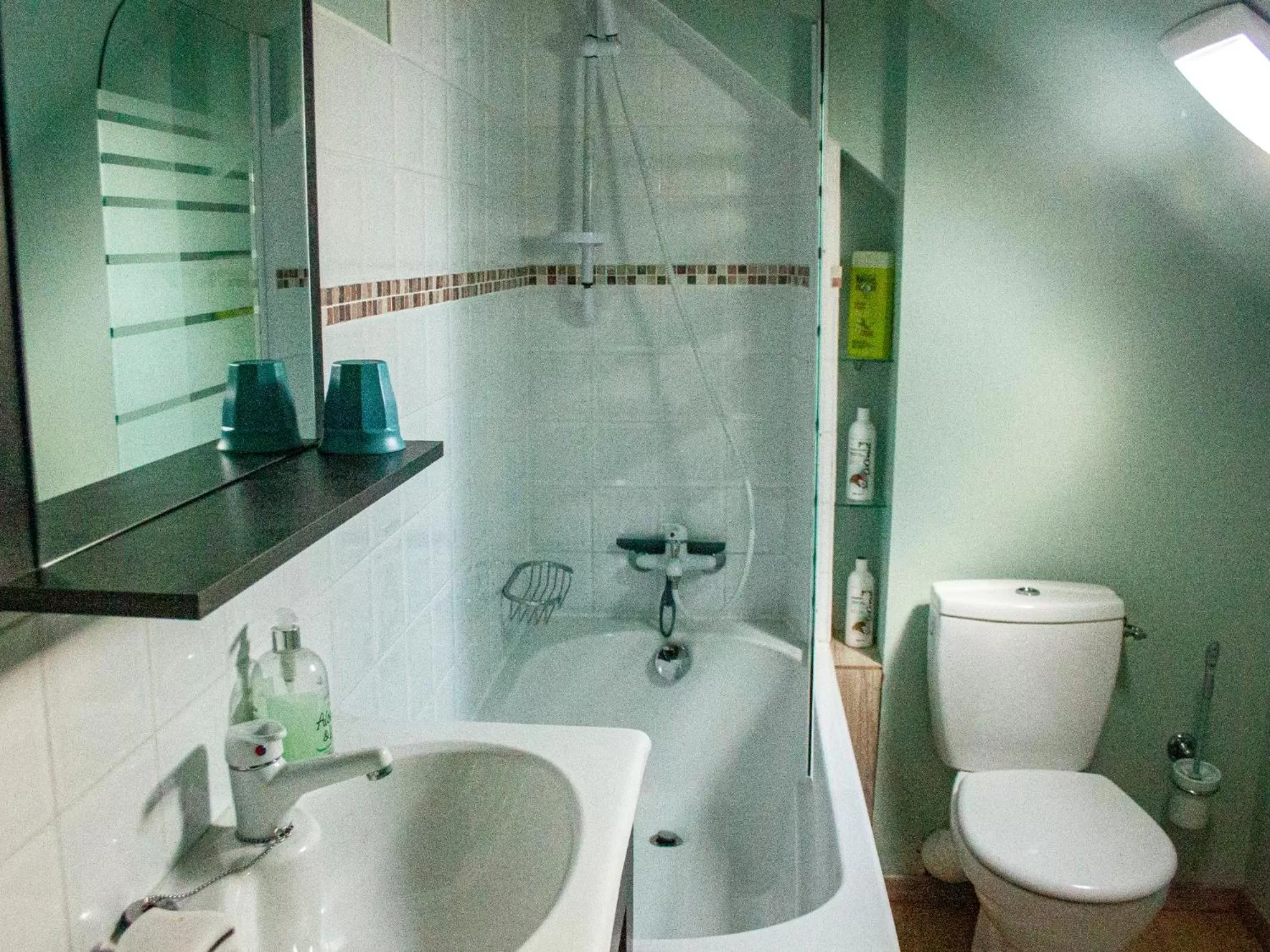 Shower in Vue sur la Vezere