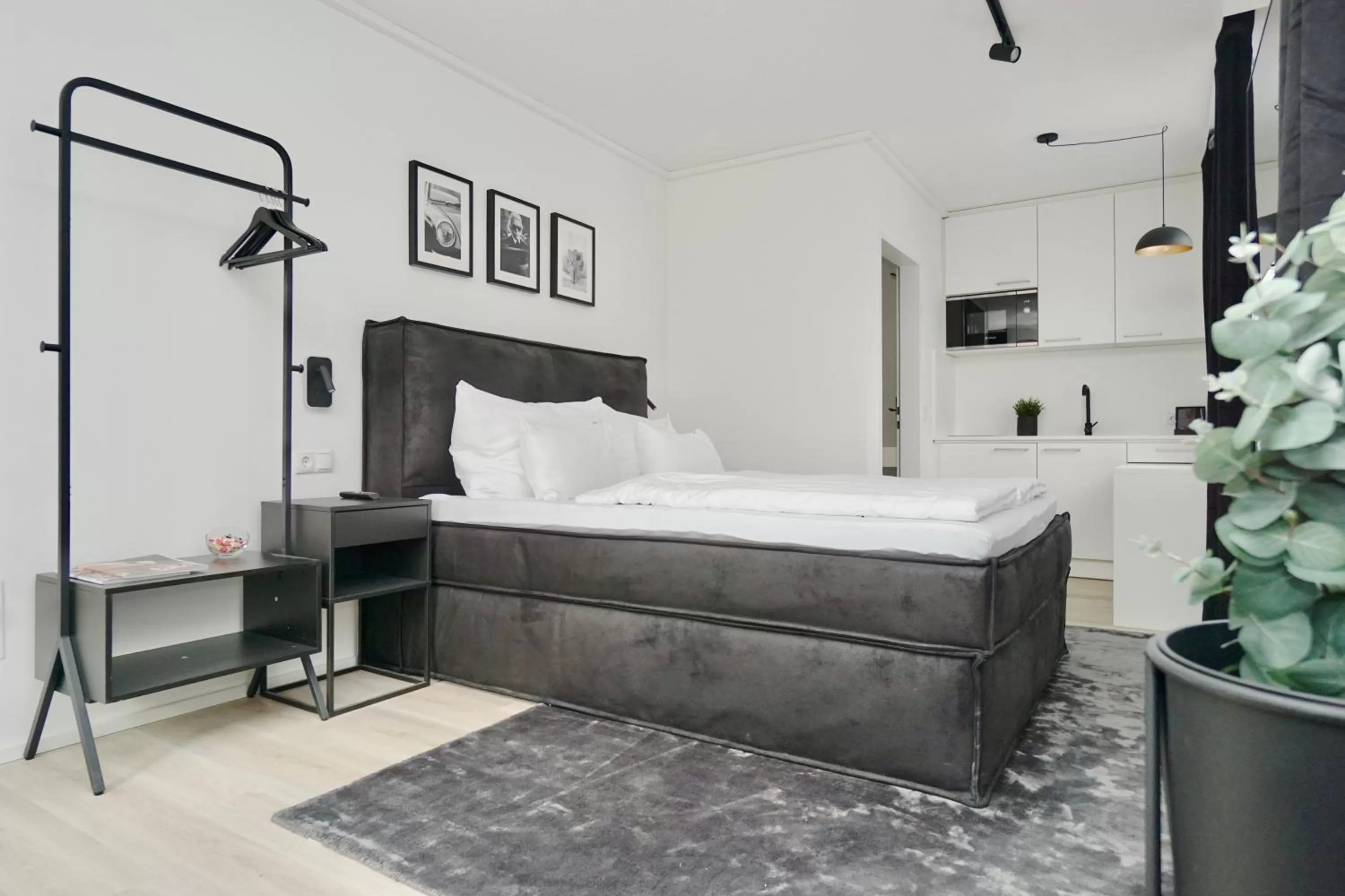 Photo of the whole room, Bed in Motel by Maier Götzis- kontaktloser Check-in