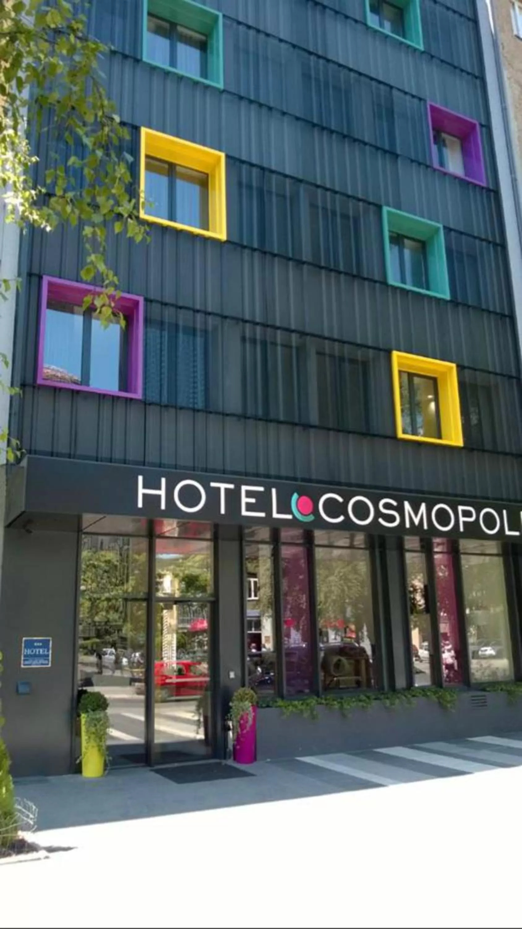 Property building in Hotel Cosmopolit