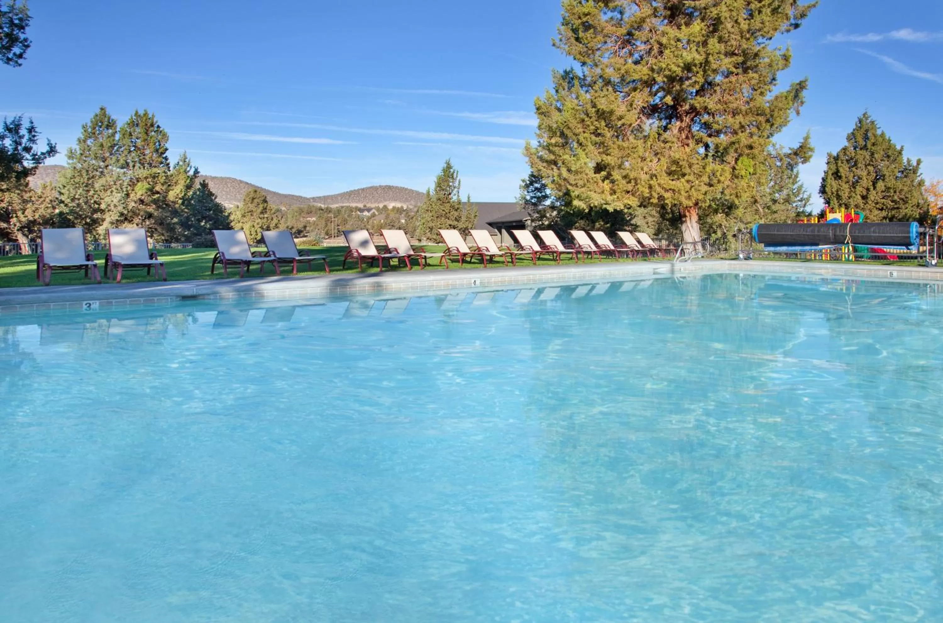 Swimming pool in The Lodge at Eagle Crest