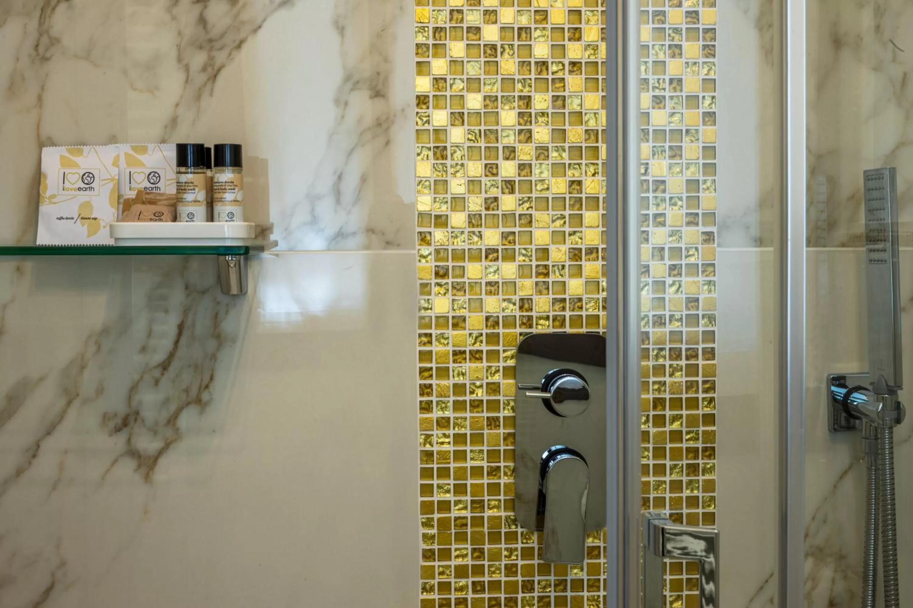 Shower in Al Gazzettino