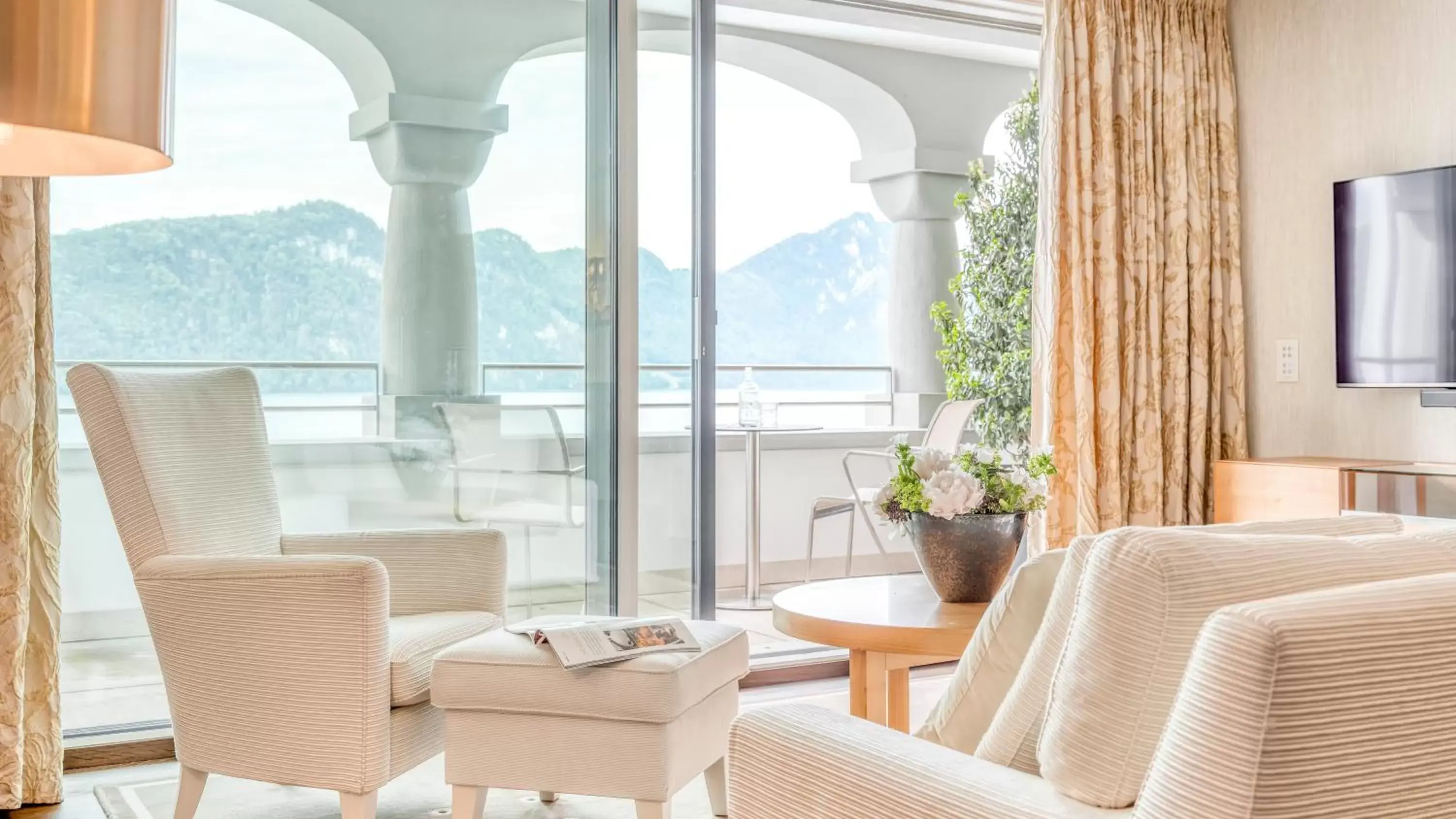 Residence with Lake View in Park Hotel Vitznau Residence with Lake View in Park Hotel Vitznau