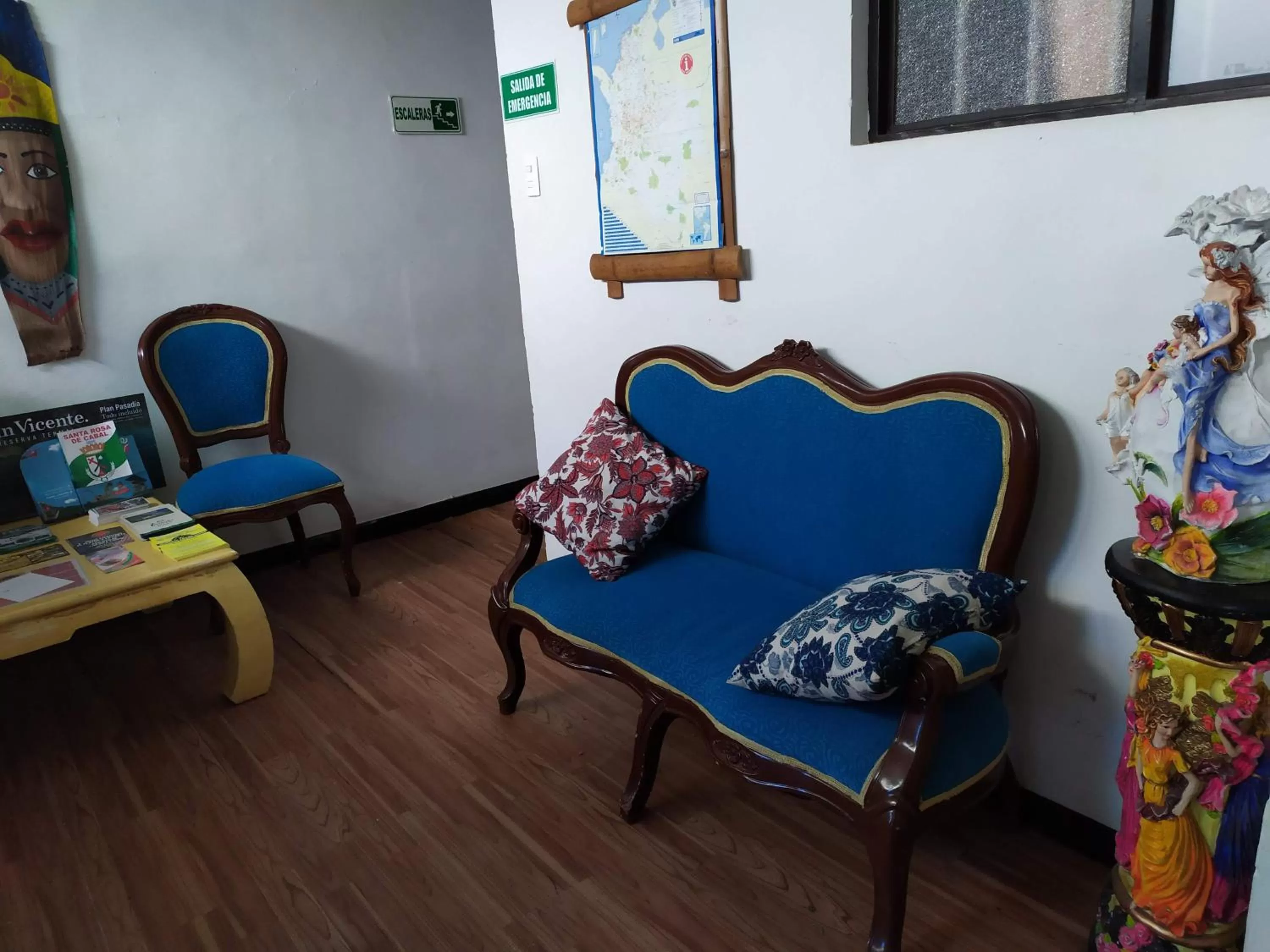 Seating Area in HOTEL LOS ÁNGELES