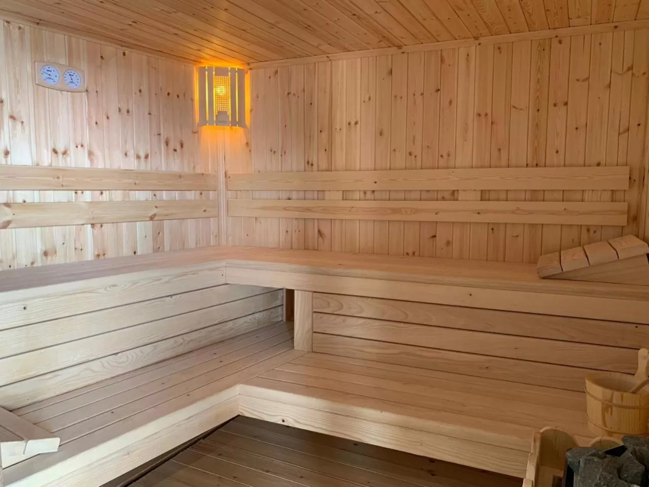 Sauna in Hotel Grandpa's House