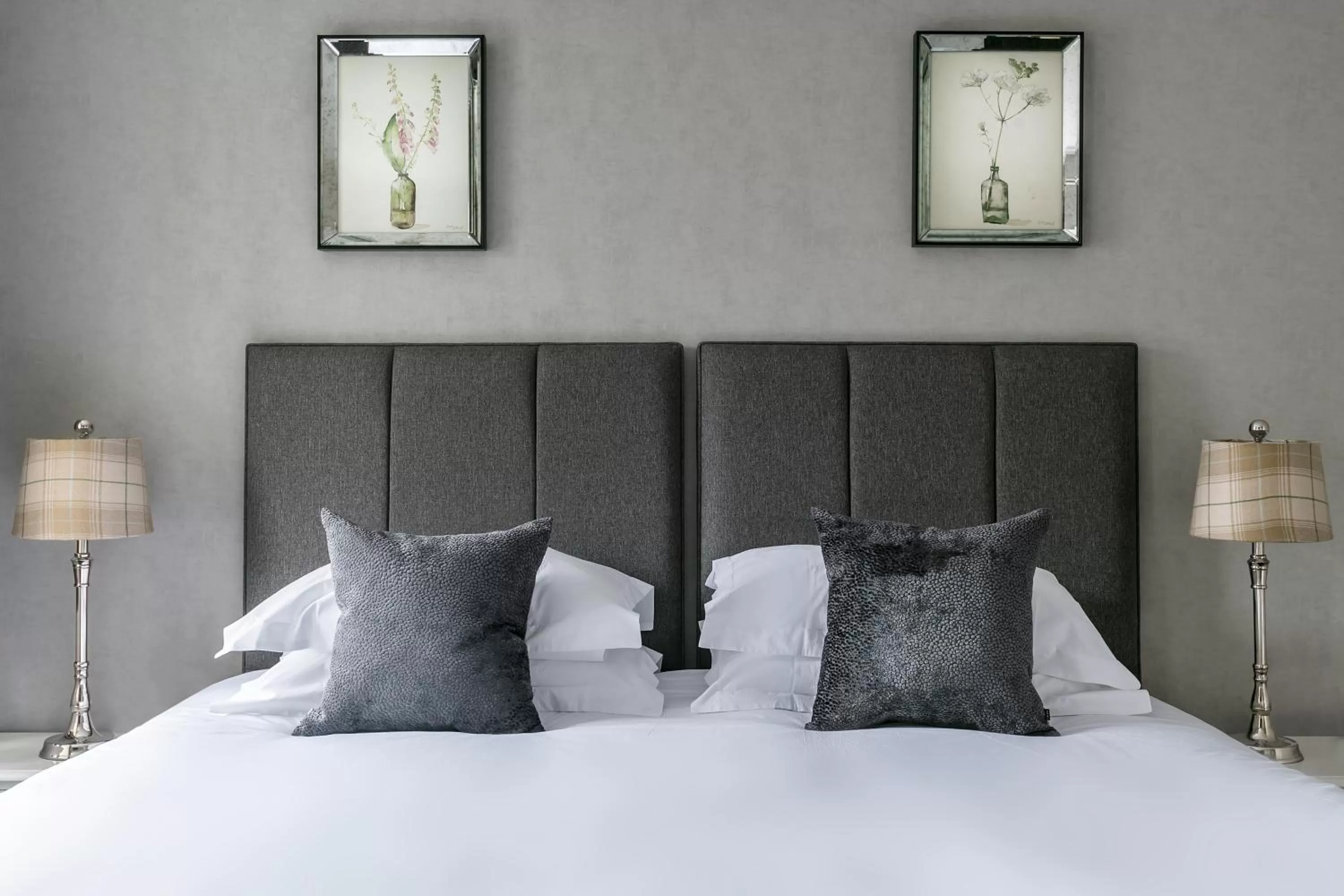 Bedroom, Bed in The Lodge @ Carus Green