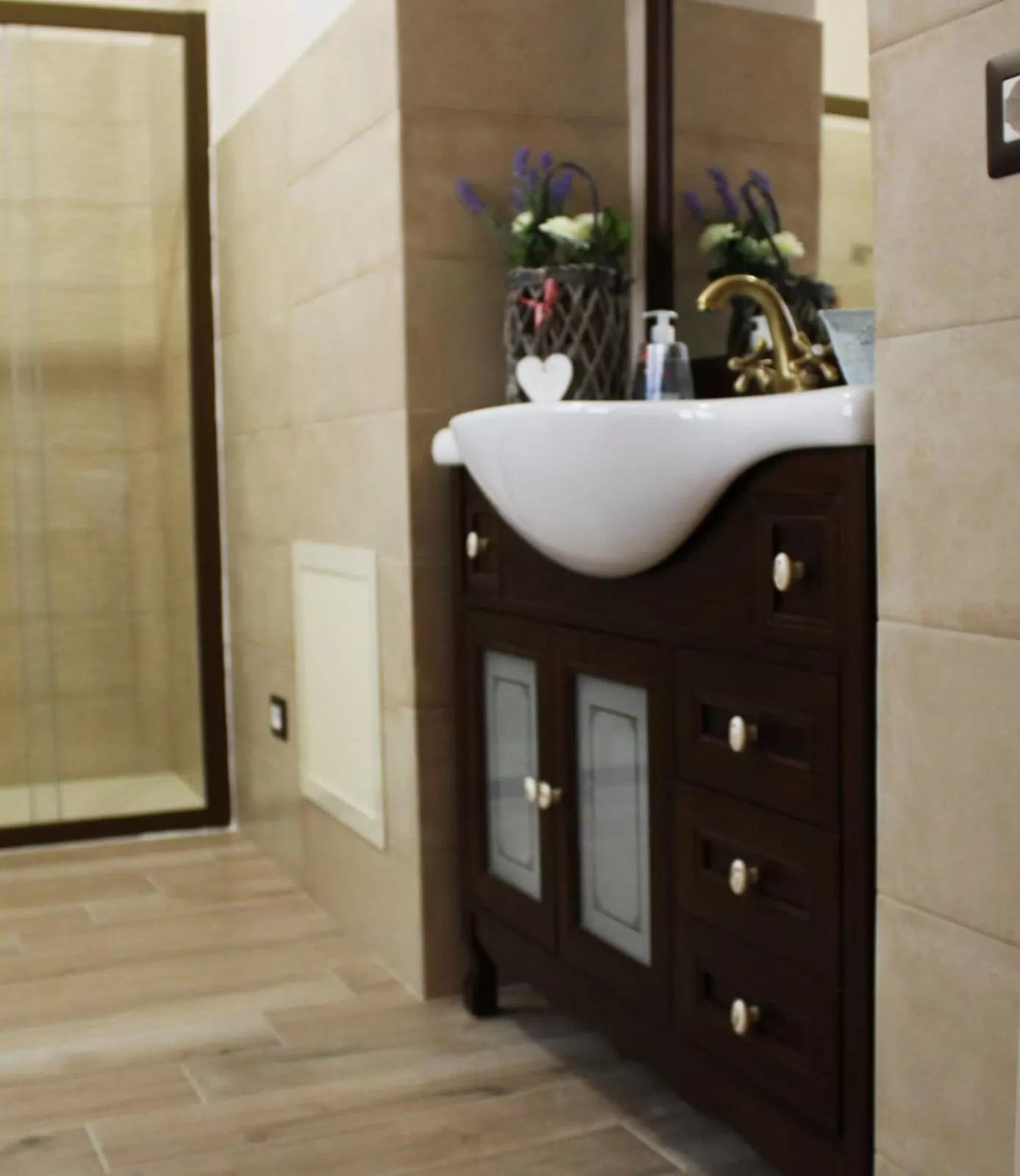 Bathroom in Isolabella