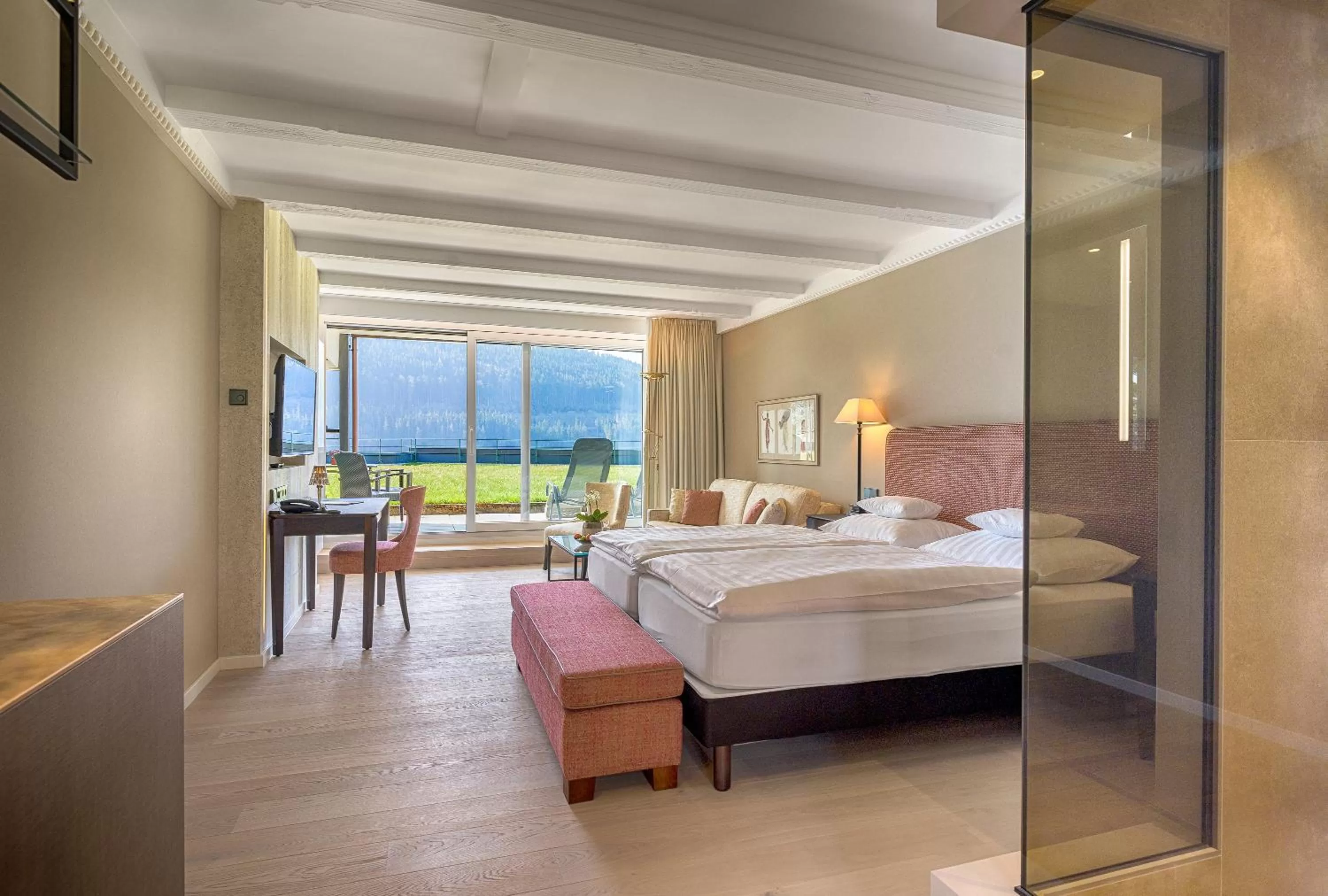 Bed in Treschers Schwarzwald Hotel